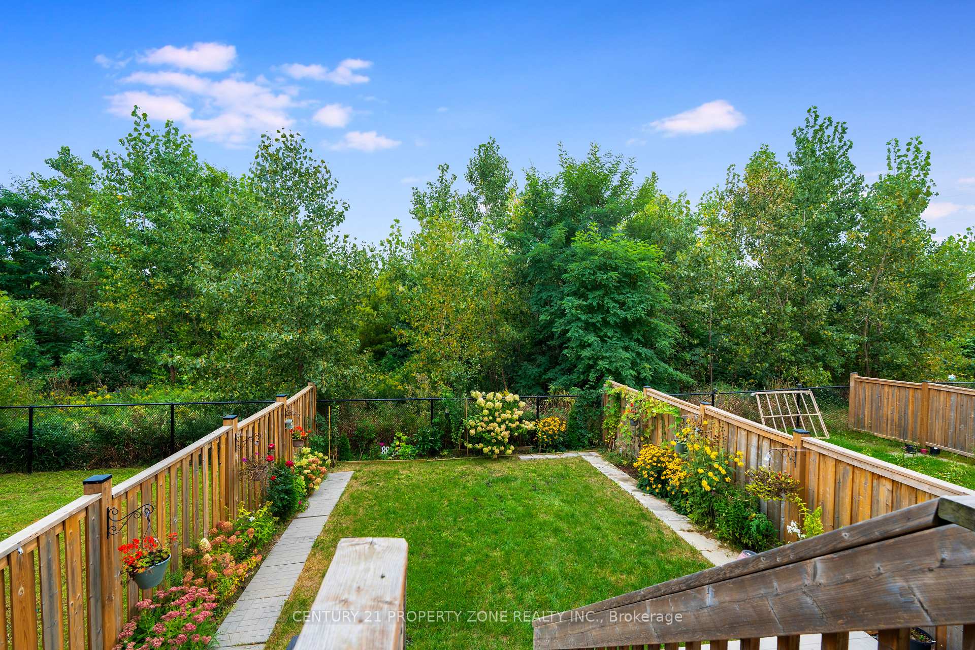 Photo 31 of 71 Riverwalk Drive, Hamilton, Waterdown — HOMEH