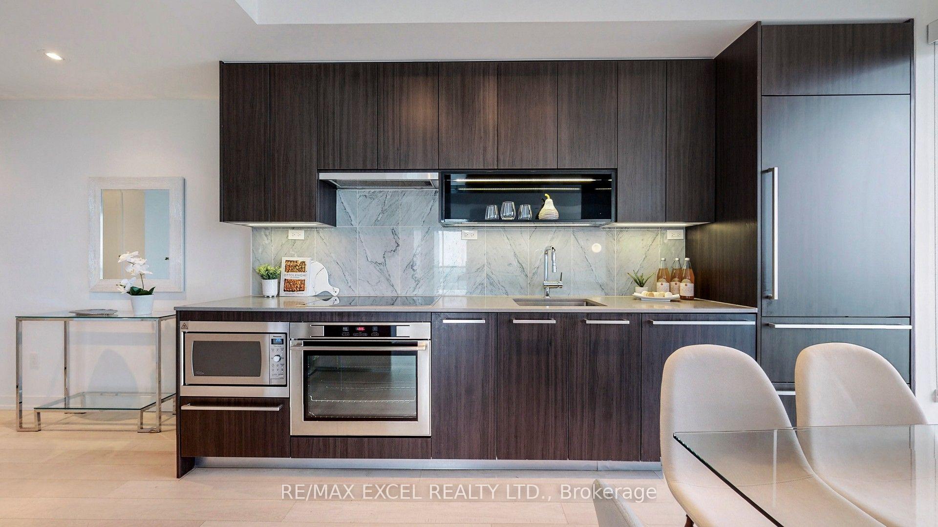 Photo 3 of Unit 3510, 115 McMahon Drive, North York, Bayview Village — HOMEH
