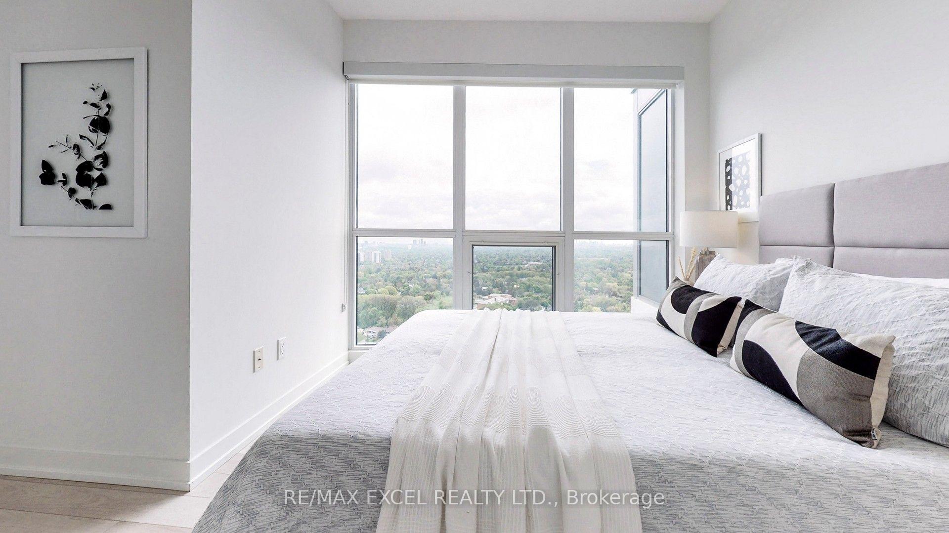 Photo 10 of Unit 3510, 115 McMahon Drive, North York, Bayview Village — HOMEH