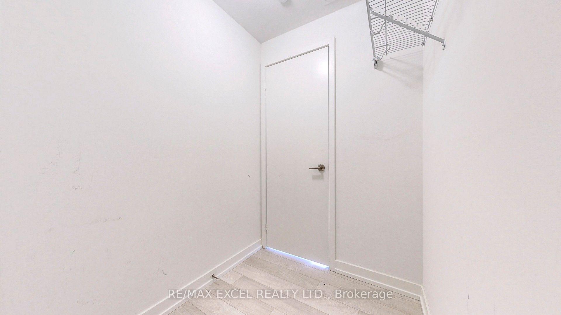 Photo 13 of Unit 3510, 115 McMahon Drive, North York, Bayview Village — HOMEH