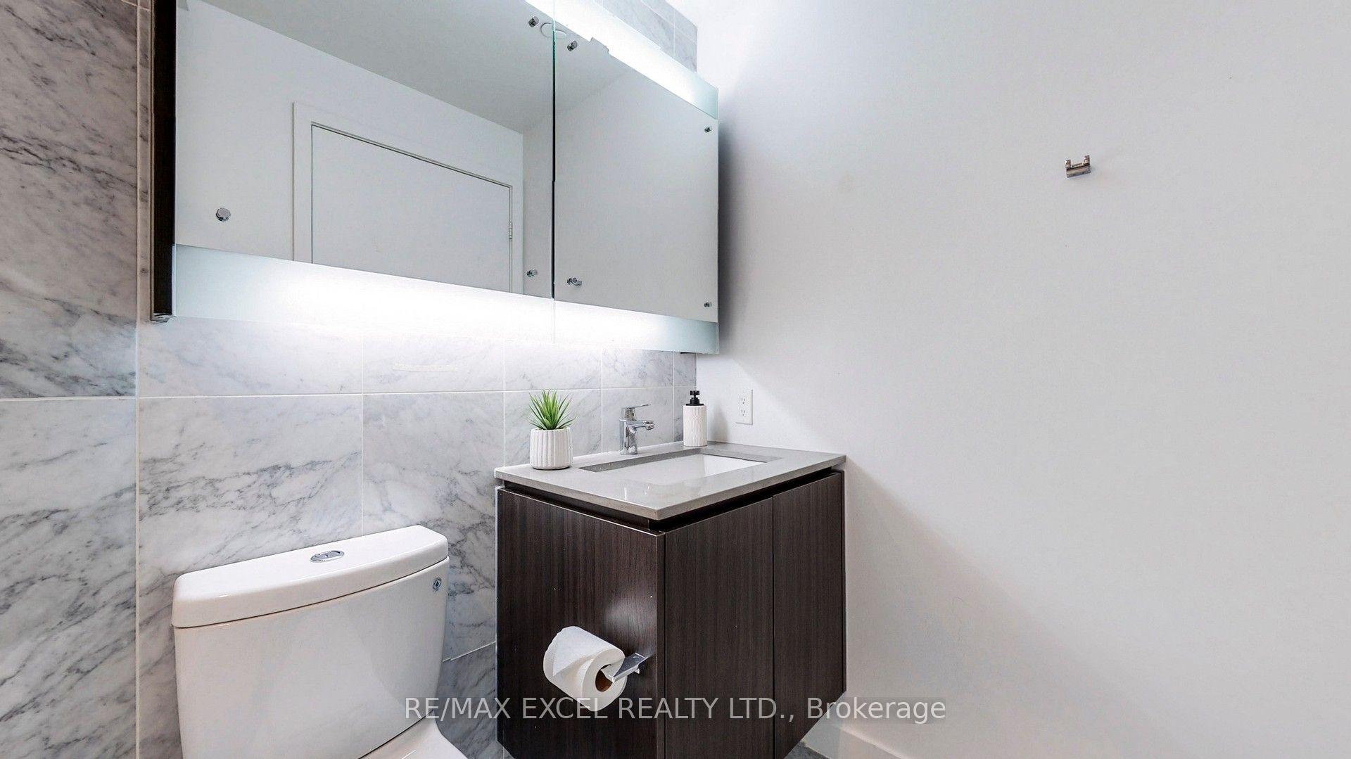 Photo 14 of Unit 3510, 115 McMahon Drive, North York, Bayview Village — HOMEH