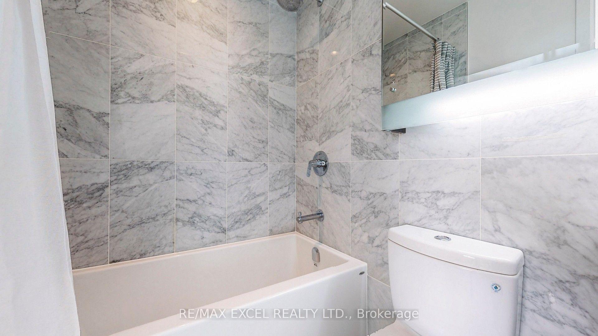 Photo 15 of Unit 3510, 115 McMahon Drive, North York, Bayview Village — HOMEH