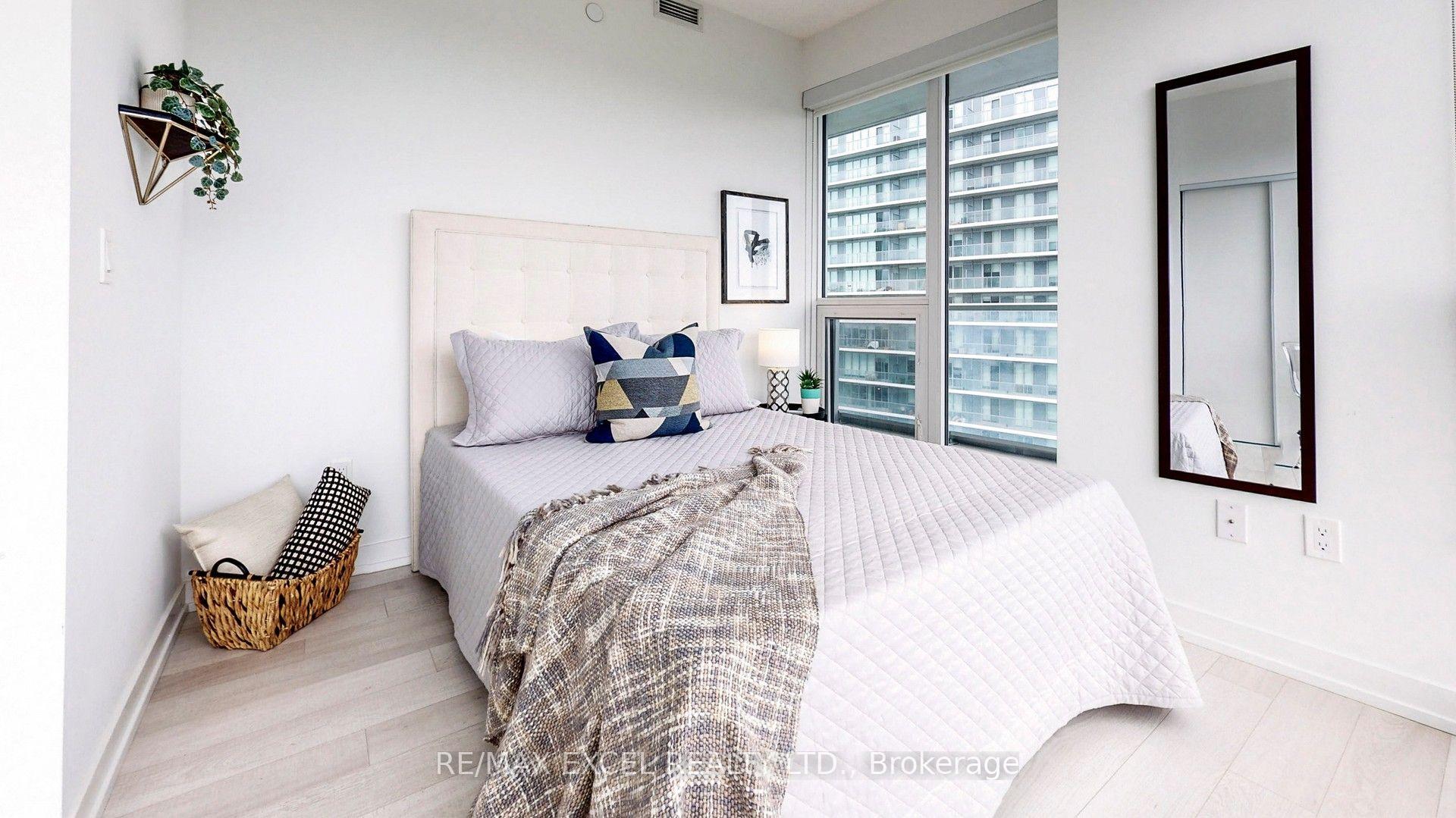 Photo 16 of Unit 3510, 115 McMahon Drive, North York, Bayview Village — HOMEH
