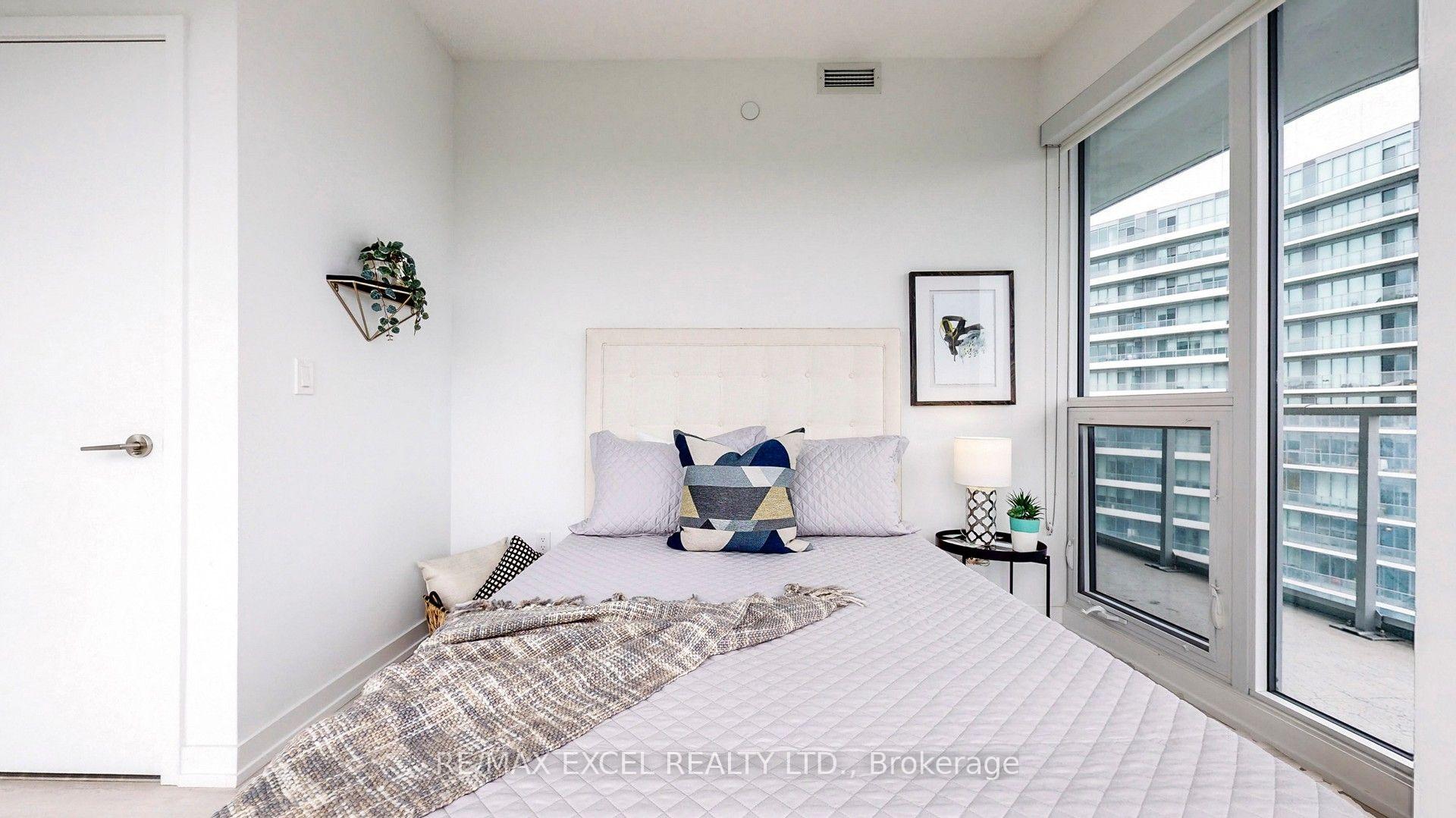 Photo 19 of Unit 3510, 115 McMahon Drive, North York, Bayview Village — HOMEH