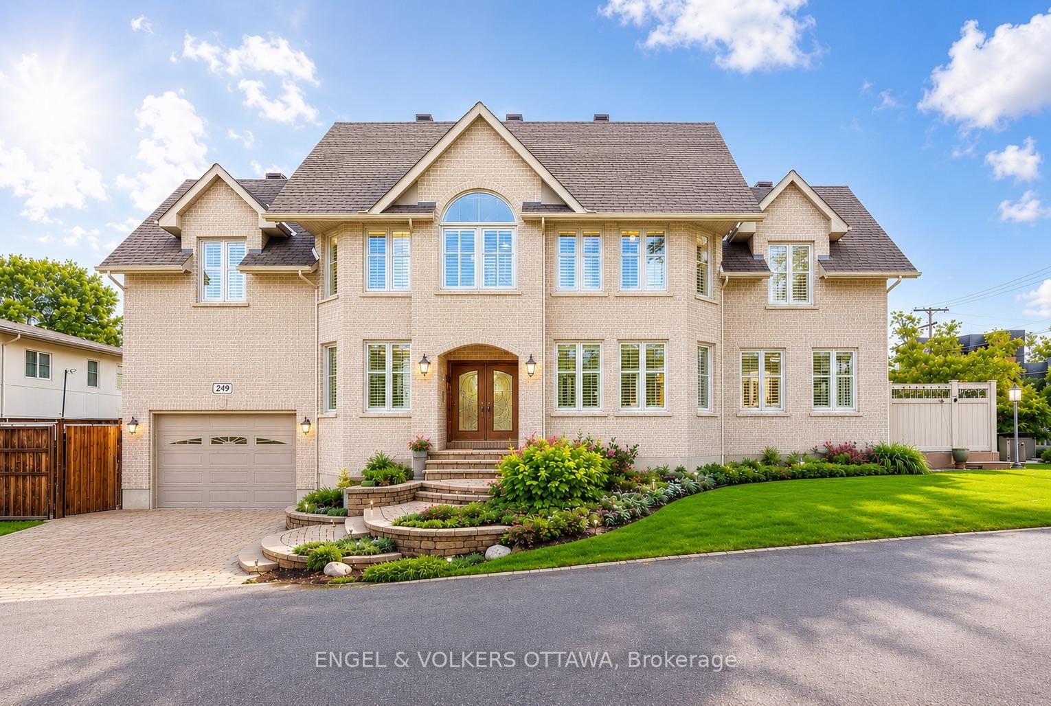 Photo of 249 Atlantis Avenue