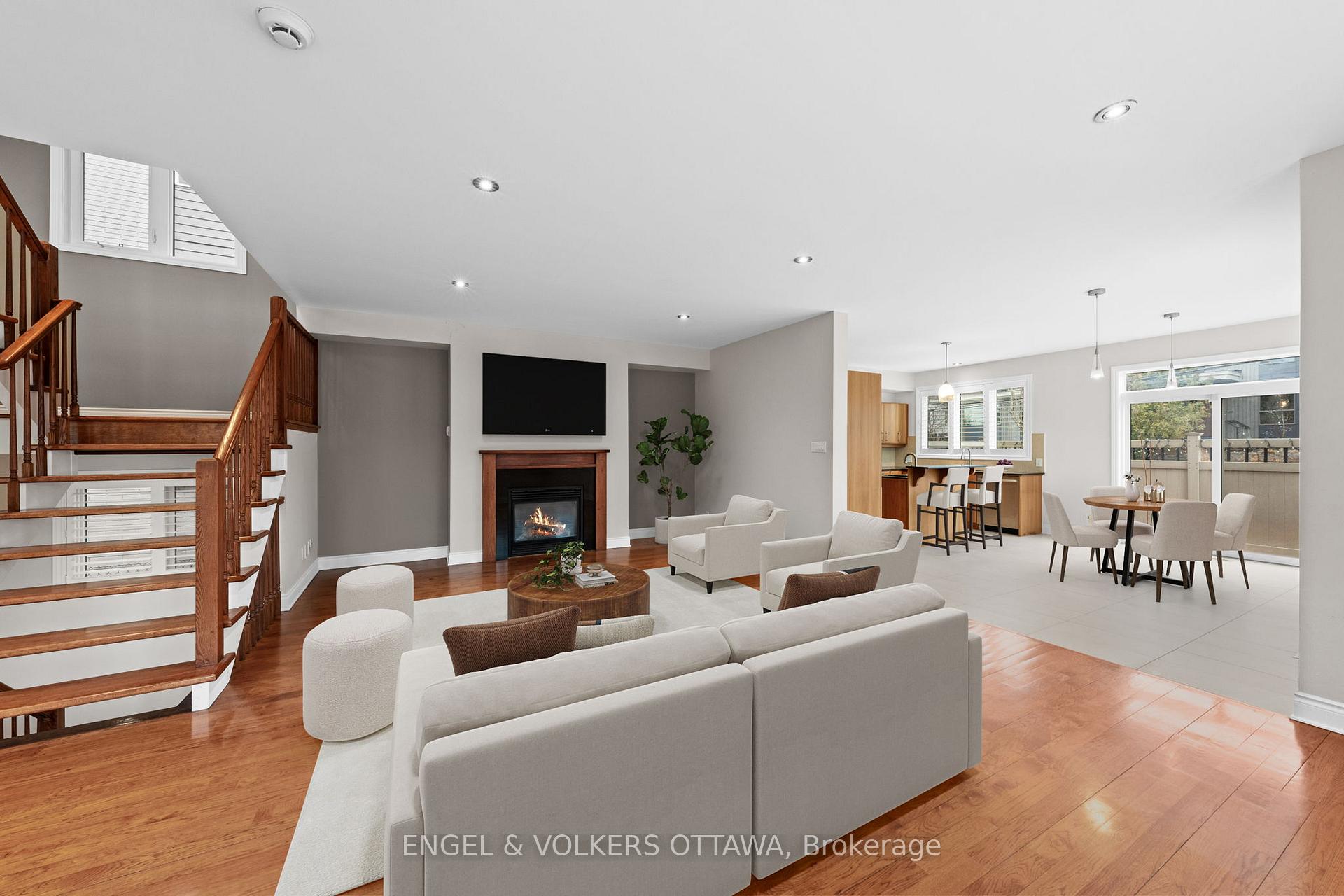 Photo 4 of 249 Atlantis Avenue, Ottawa, Westboro West — HOMEH