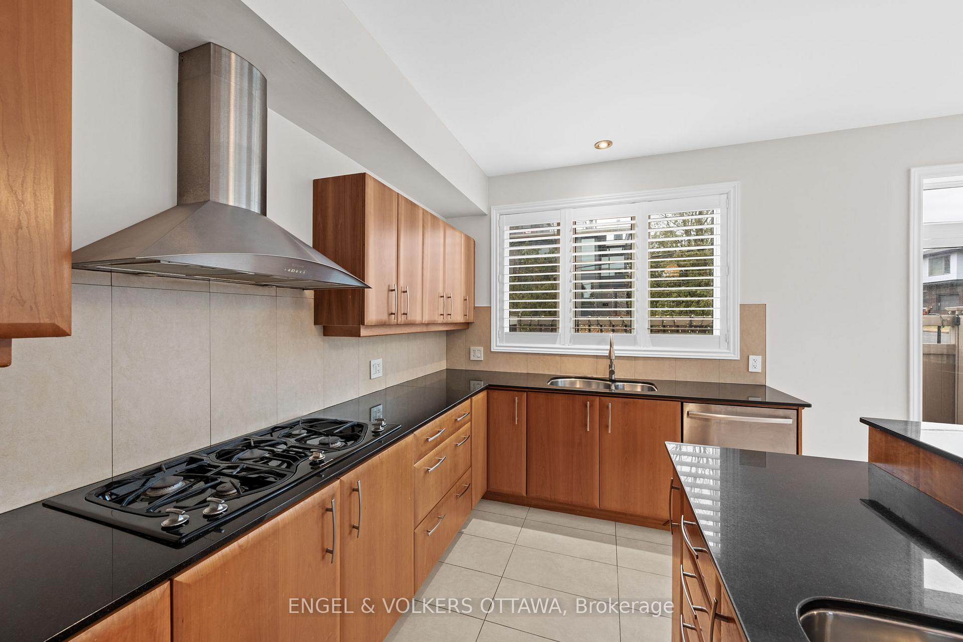 Photo 8 of 249 Atlantis Avenue, Ottawa, Westboro West — HOMEH
