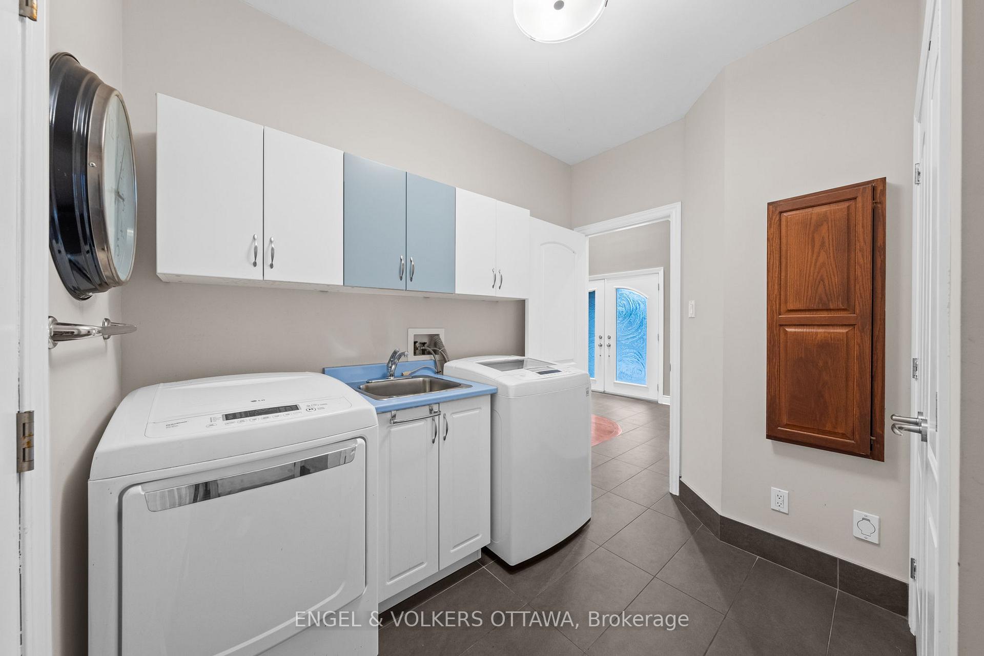 Photo 9 of 249 Atlantis Avenue, Ottawa, Westboro West — HOMEH