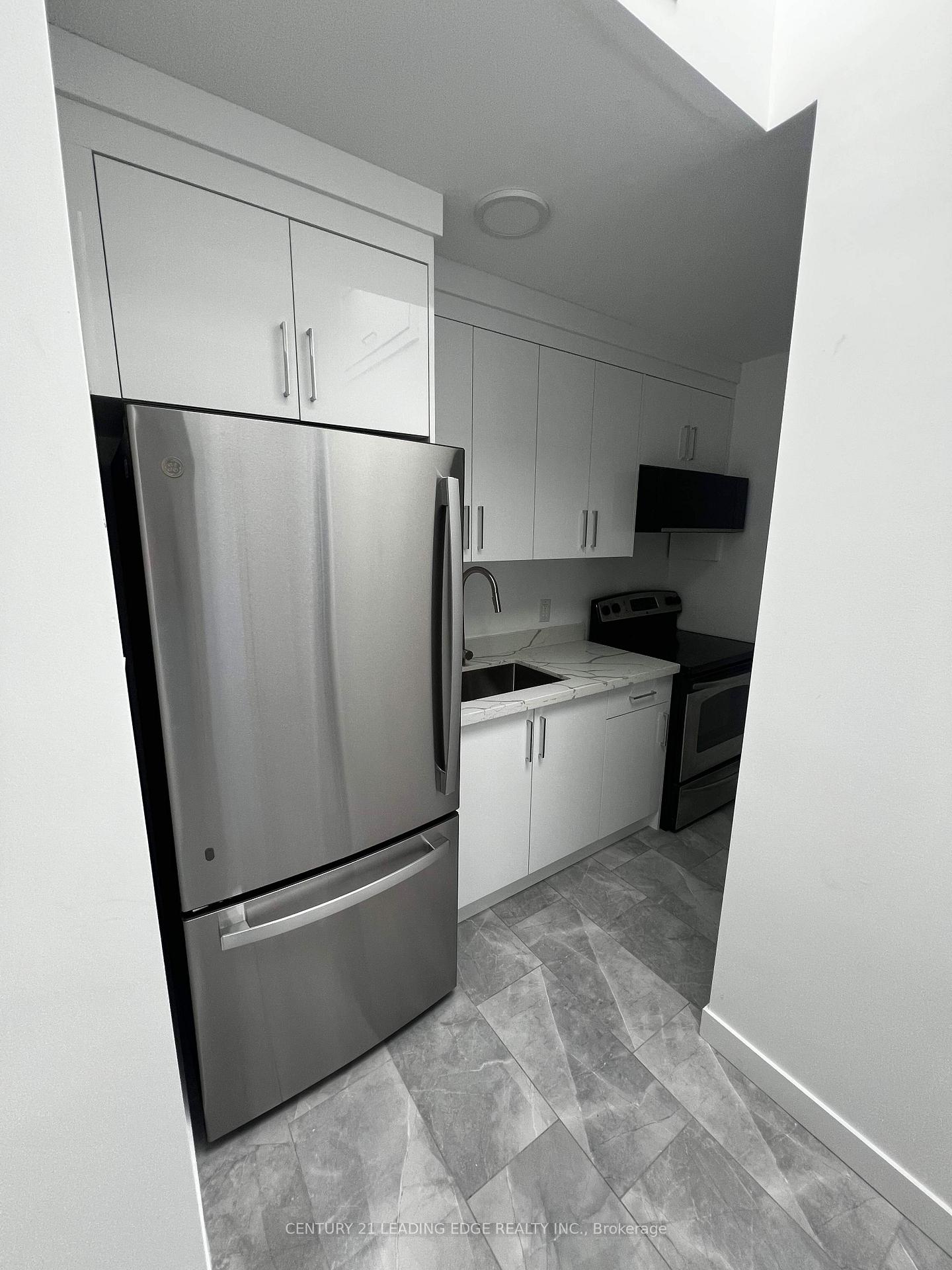 Photo 7 of Unit Unit B, 1375 Bathurst Street, Toronto, Casa Loma — HOMEH