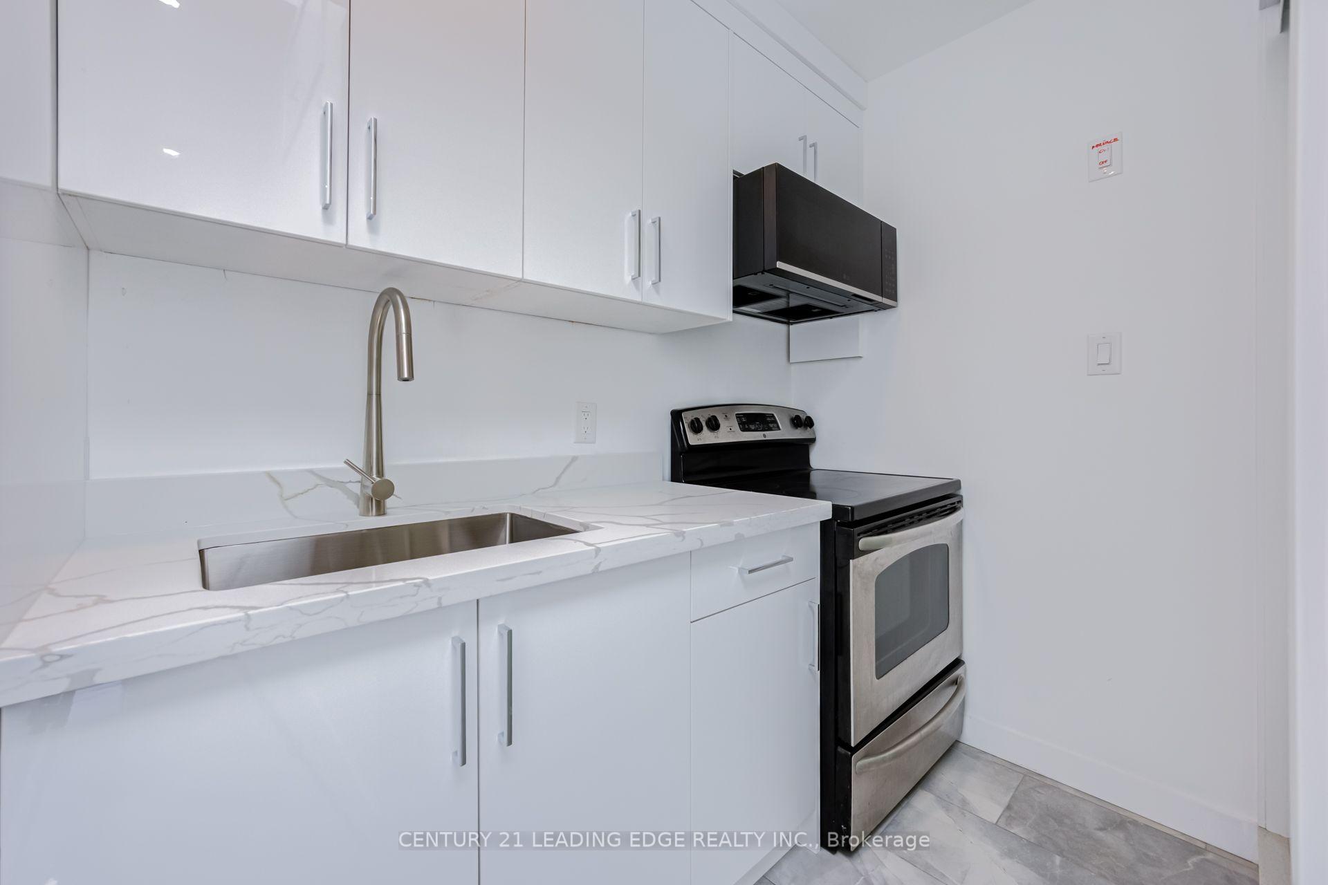 Photo 8 of Unit Unit B, 1375 Bathurst Street, Toronto, Casa Loma — HOMEH