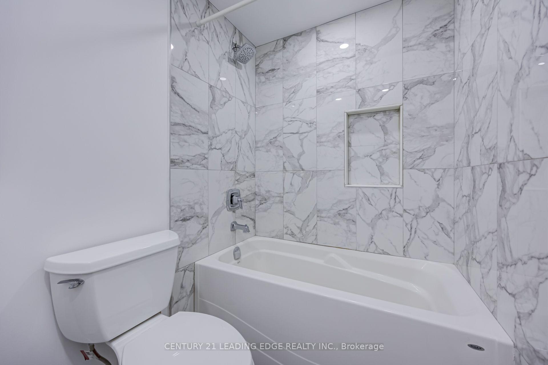 Photo 12 of Unit Unit B, 1375 Bathurst Street, Toronto, Casa Loma — HOMEH