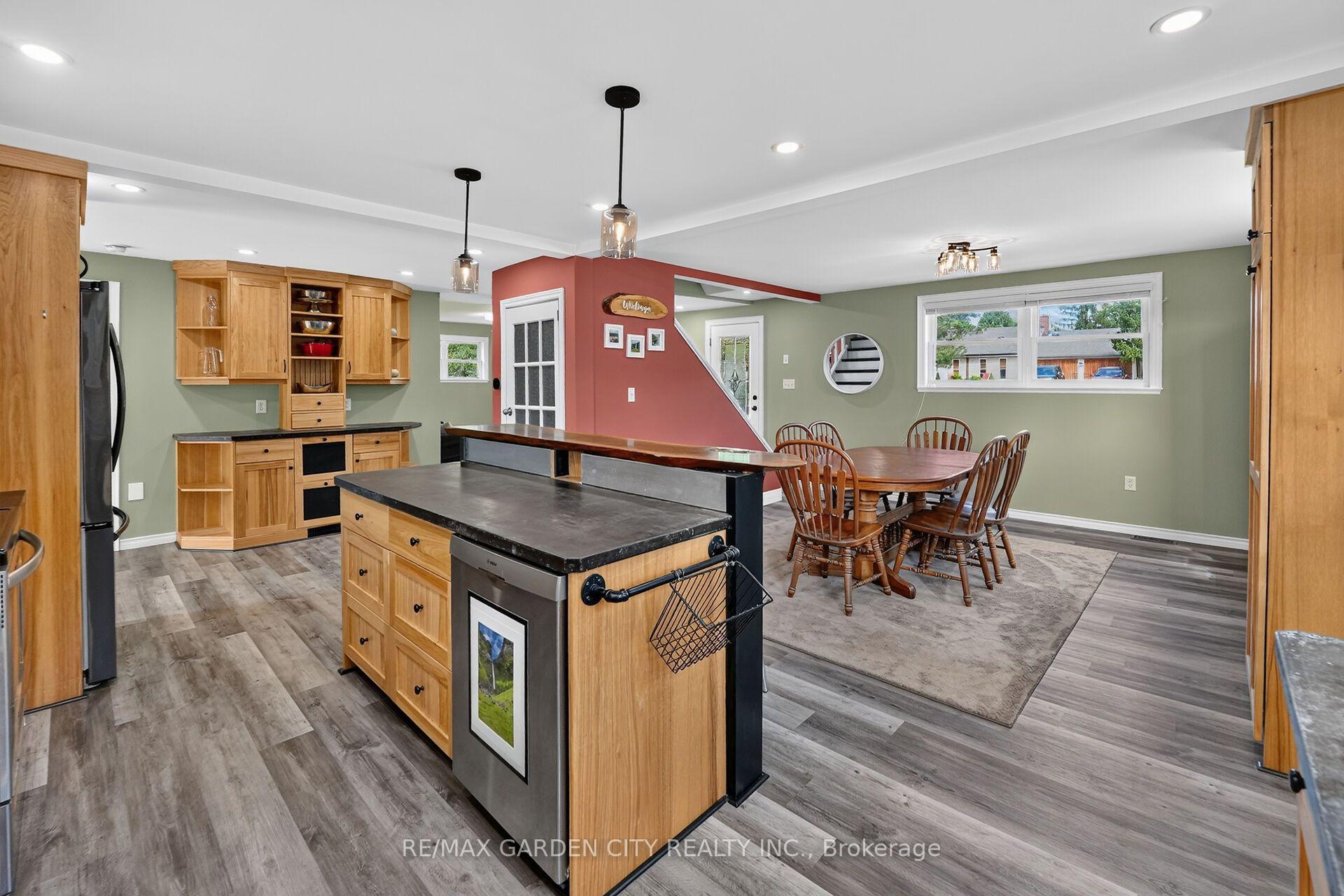 Photo 13 of 843 Lyons Creek Road, Welland, Cooks Mills — HOMEH