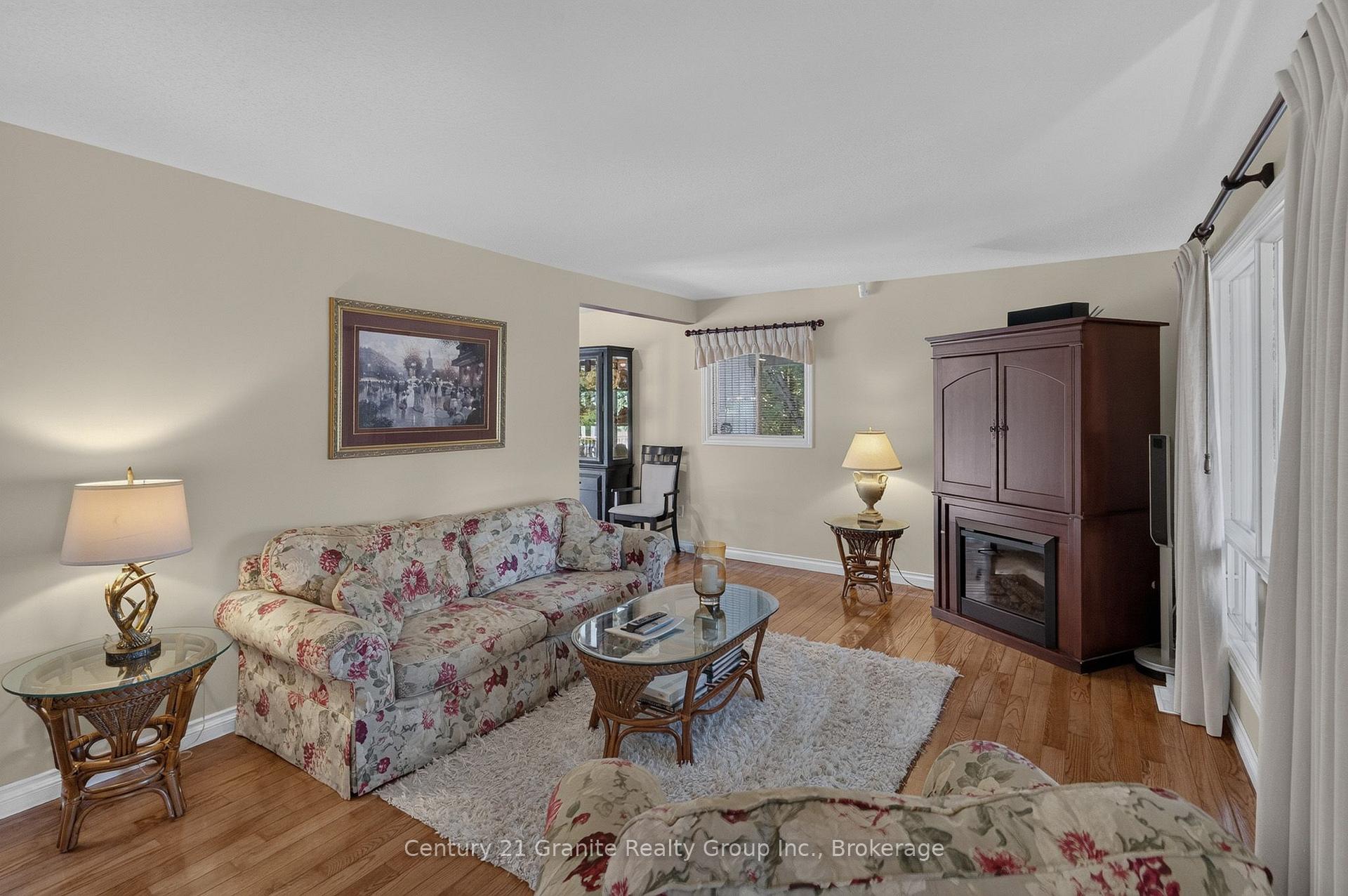 Photo 15 of 63 Harmony Road, Dysart et al, Dysart — HOMEH