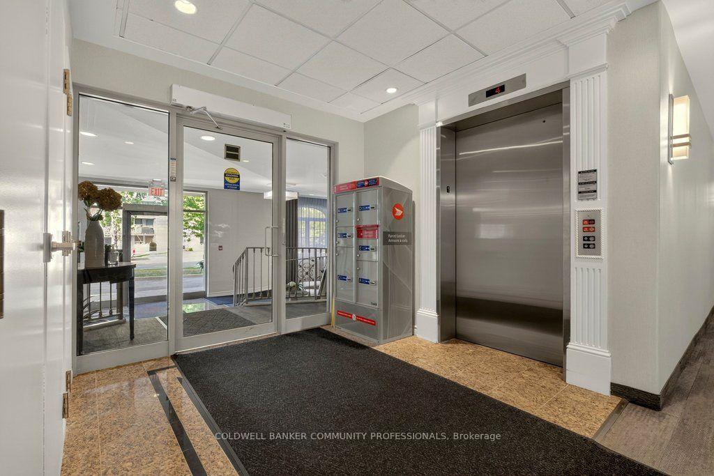 Photo 6 of Unit 5, 908 Mohawk Road E, Hamilton, Huntington — HOMEH