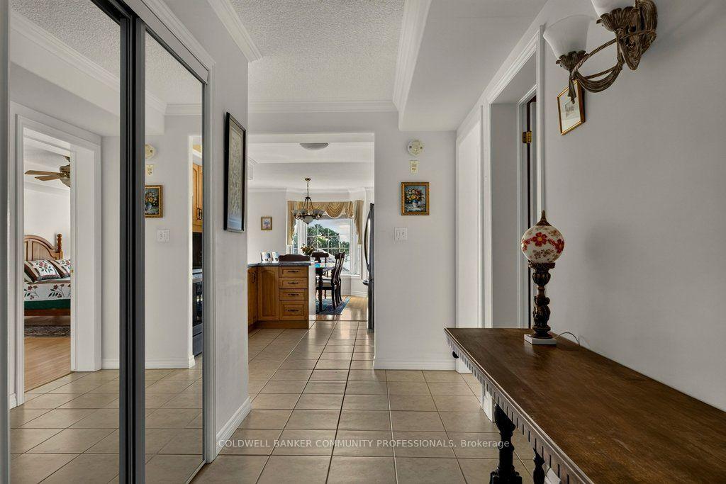 Photo 9 of Unit 5, 908 Mohawk Road E, Hamilton, Huntington — HOMEH