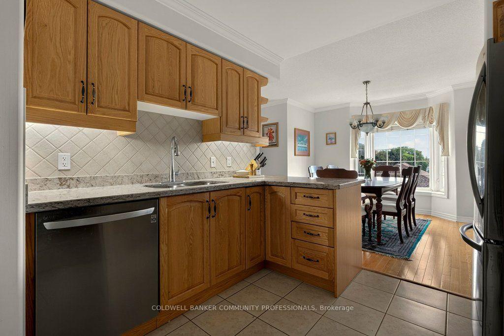 Photo 14 of Unit 5, 908 Mohawk Road E, Hamilton, Huntington — HOMEH