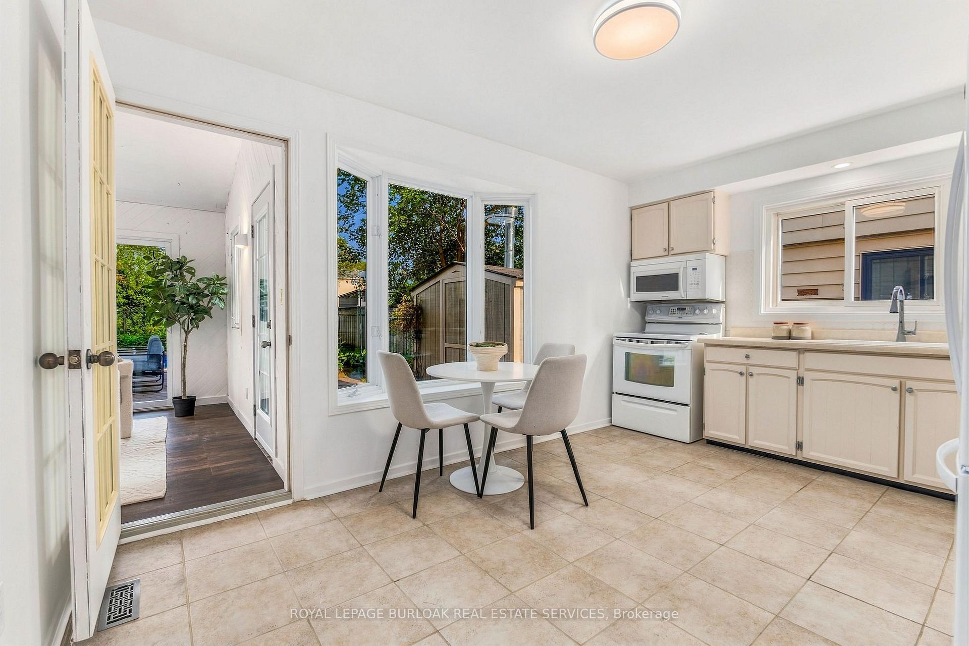 Photo 14 of 2161 Devlin Drive, Burlington, Brant Hills — HOMEH
