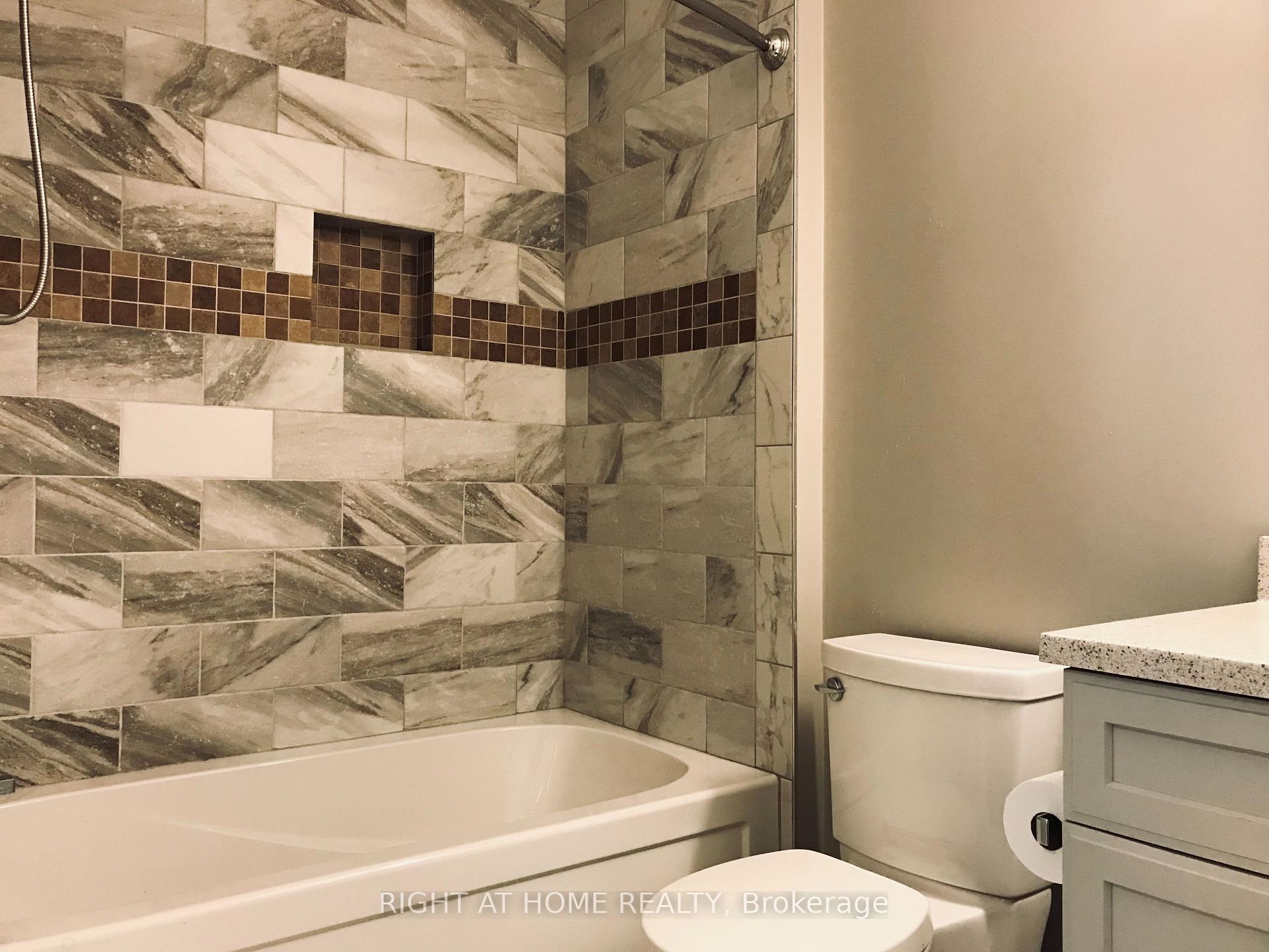 Photo 16 of 455 Levanna Lane, Oakville, River Oaks — HOMEH