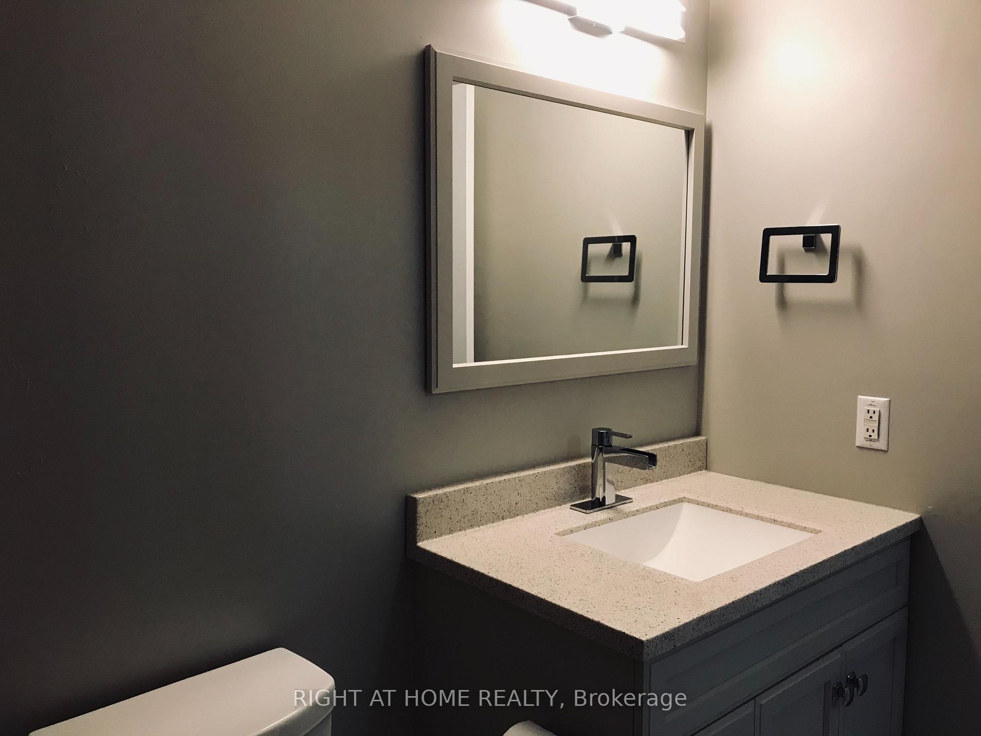 Photo 18 of 455 Levanna Lane, Oakville, River Oaks — HOMEH