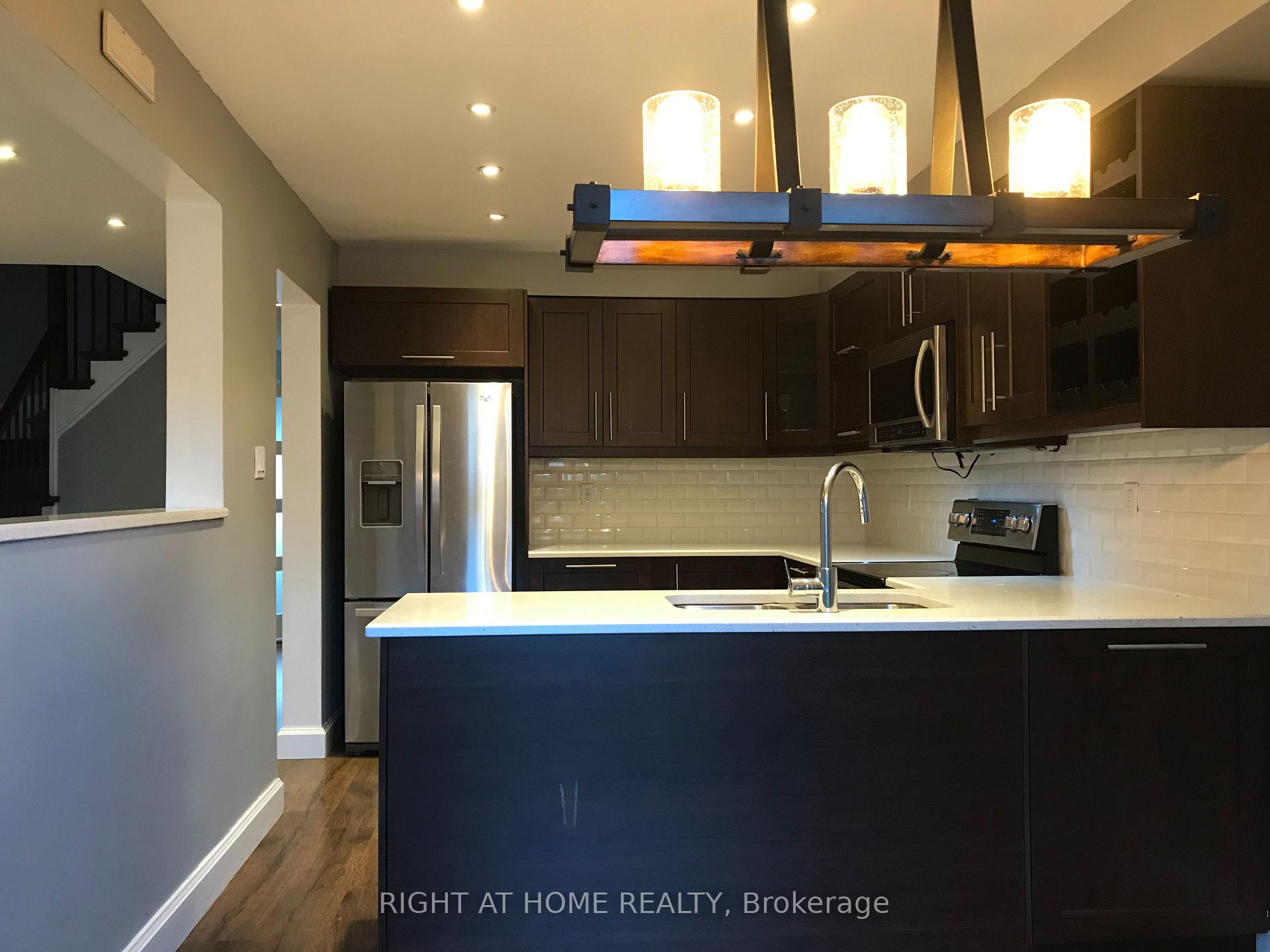 Photo 21 of 455 Levanna Lane, Oakville, River Oaks — HOMEH