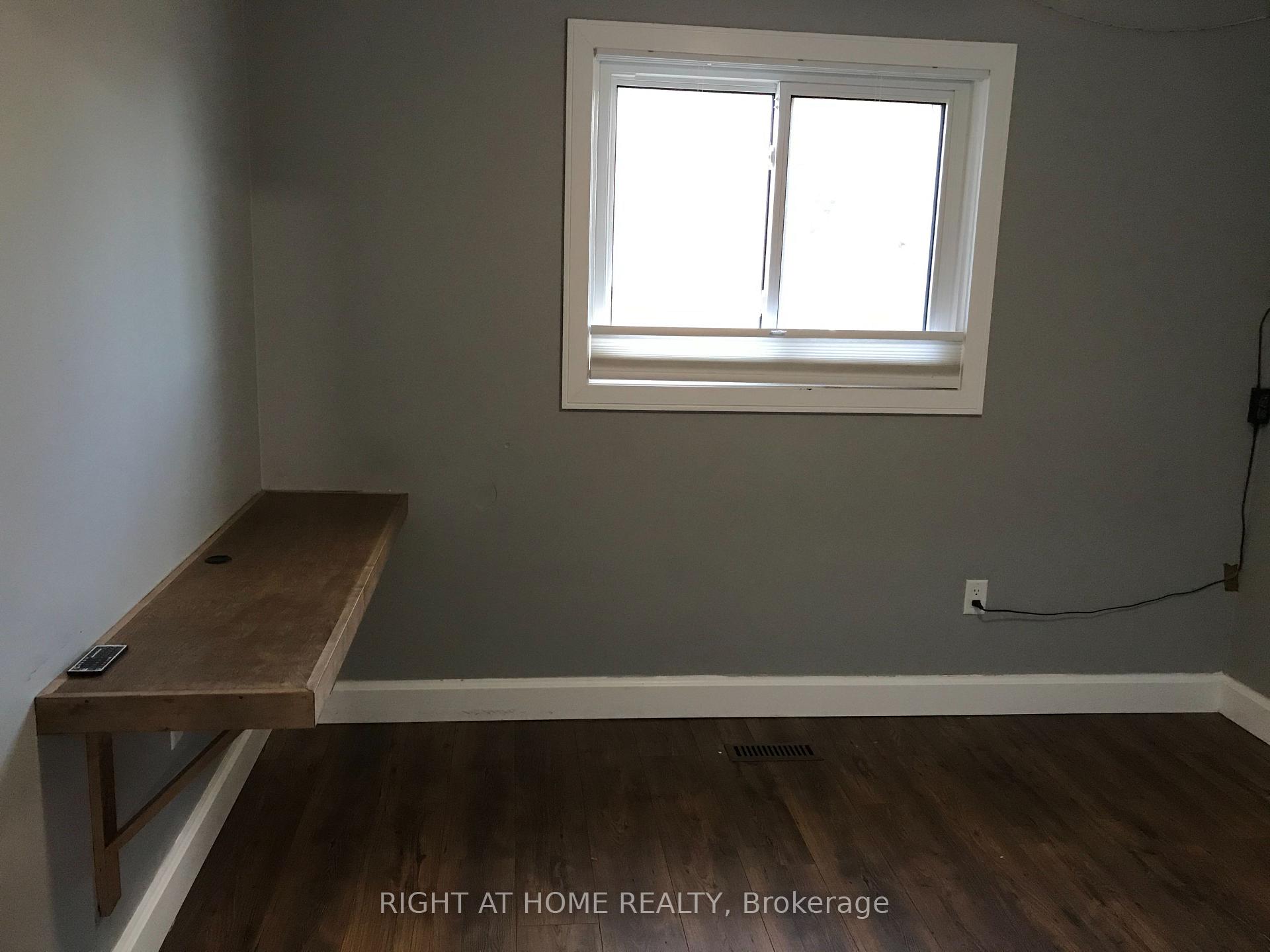 Photo 24 of 455 Levanna Lane, Oakville, River Oaks — HOMEH