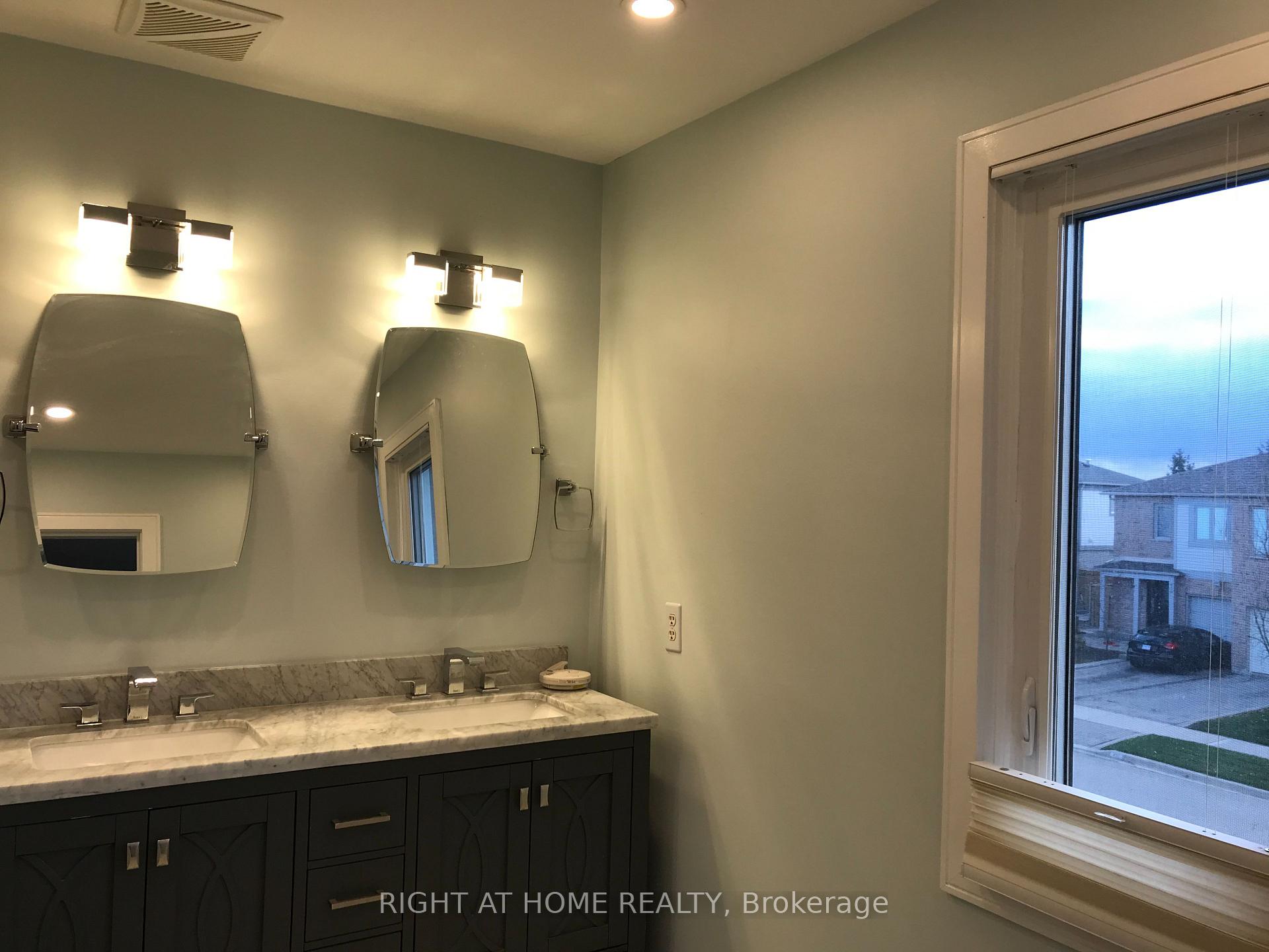 Photo 31 of 455 Levanna Lane, Oakville, River Oaks — HOMEH