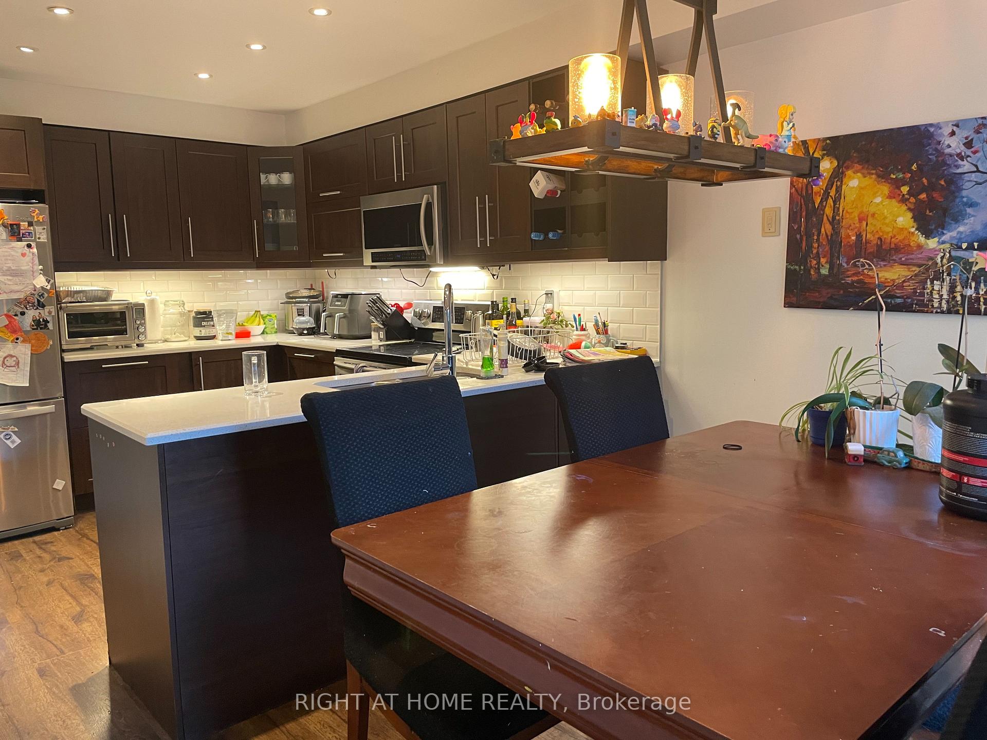 Photo 15 of 455 Levanna Lane, Oakville, River Oaks — HOMEH