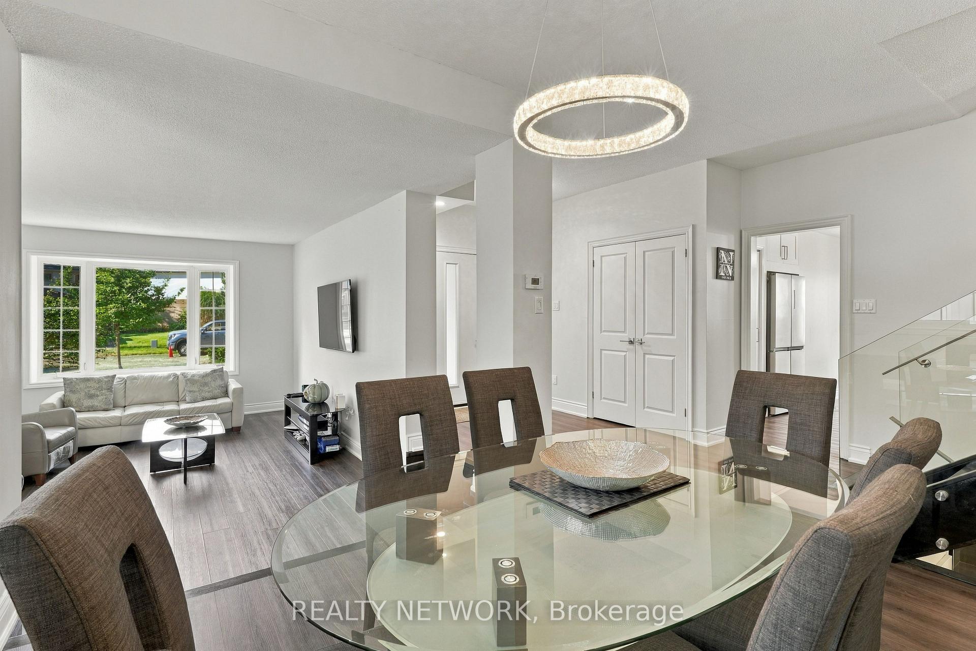 Photo 9 of 2390 Sinclair Circle, Burlington, Brant Hills — HOMEH