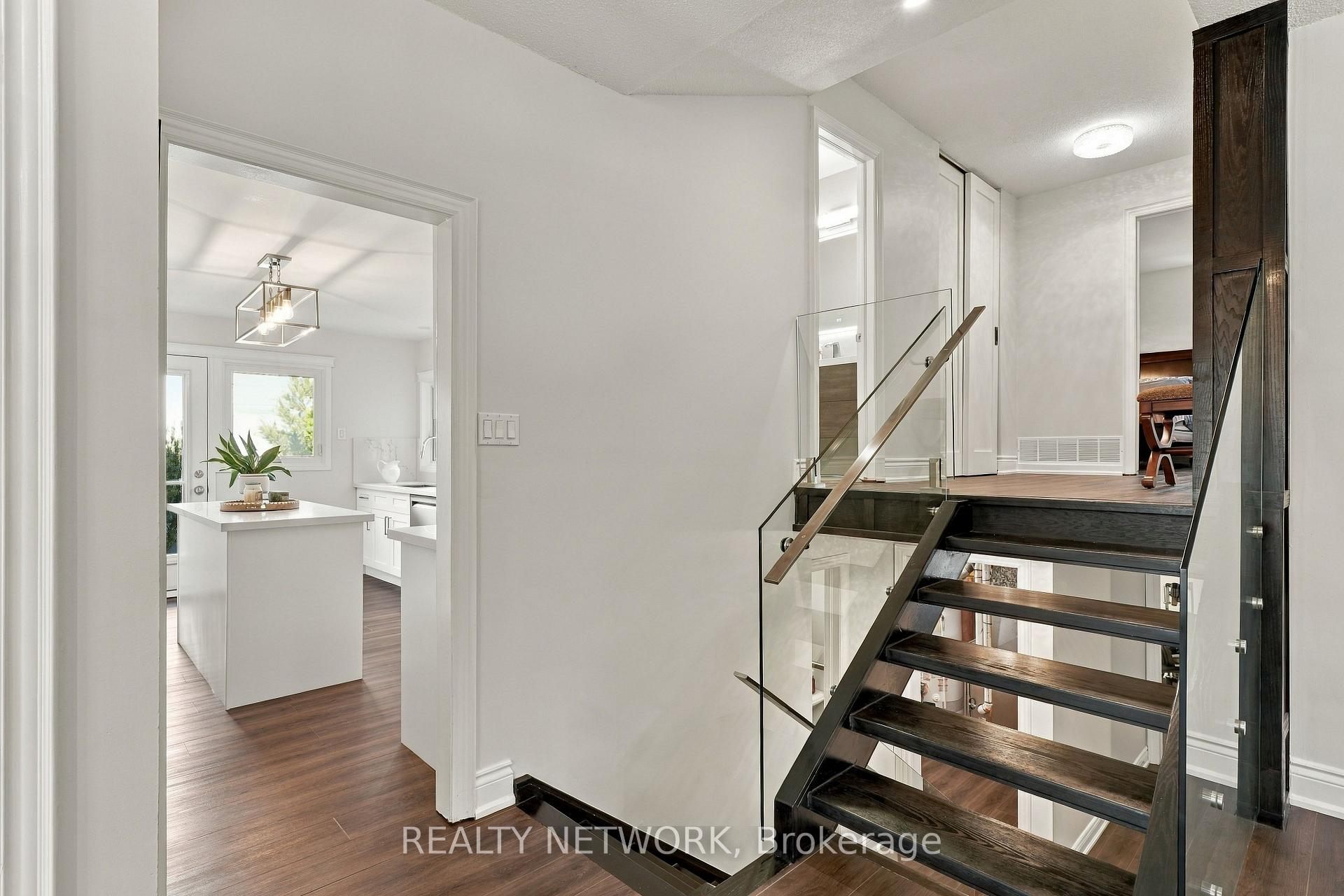Photo 17 of 2390 Sinclair Circle, Burlington, Brant Hills — HOMEH
