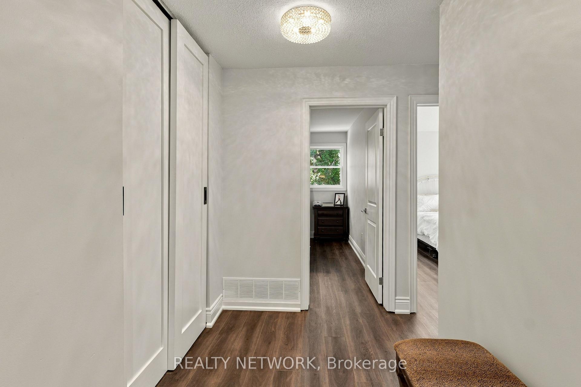 Photo 18 of 2390 Sinclair Circle, Burlington, Brant Hills — HOMEH