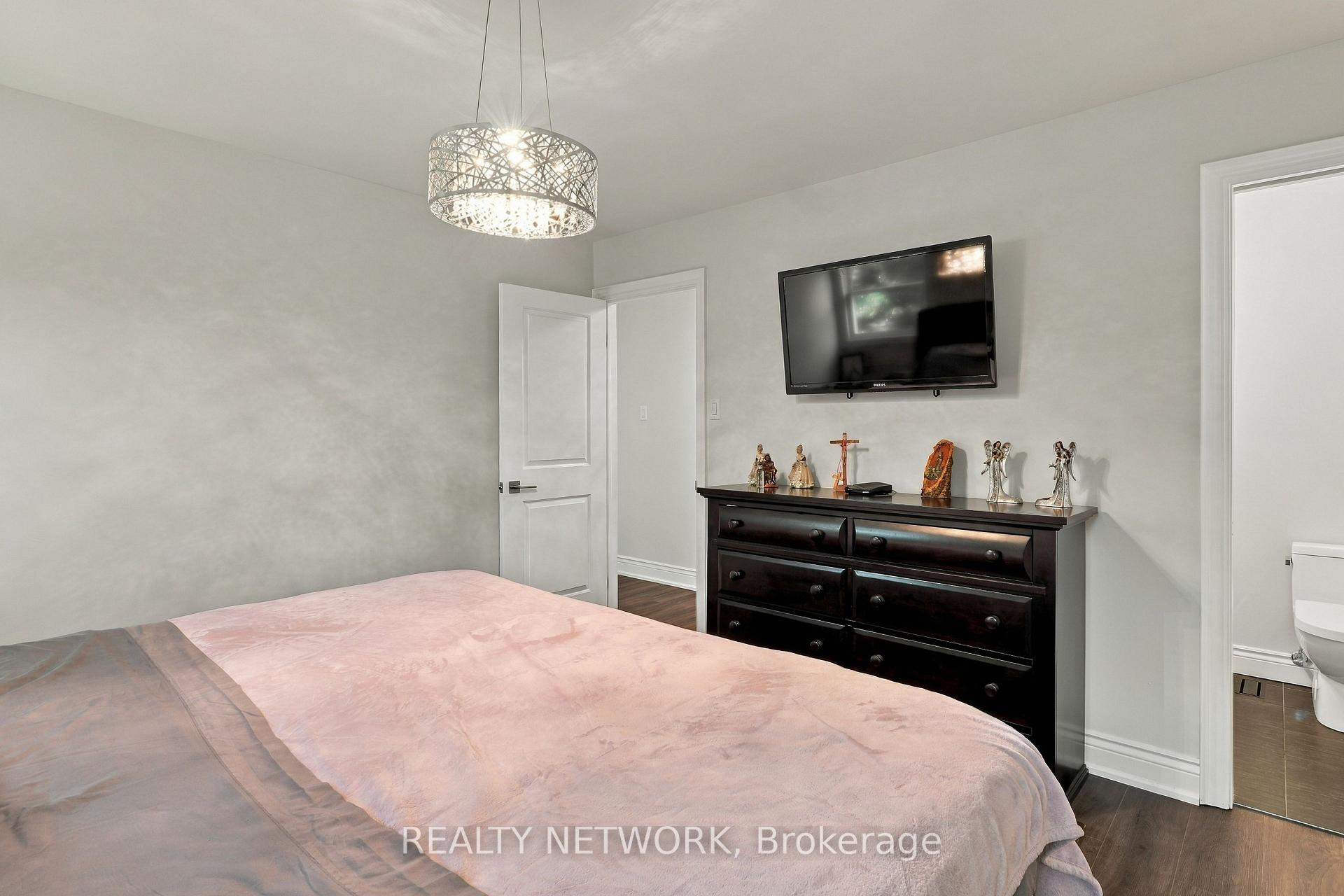 Photo 21 of 2390 Sinclair Circle, Burlington, Brant Hills — HOMEH
