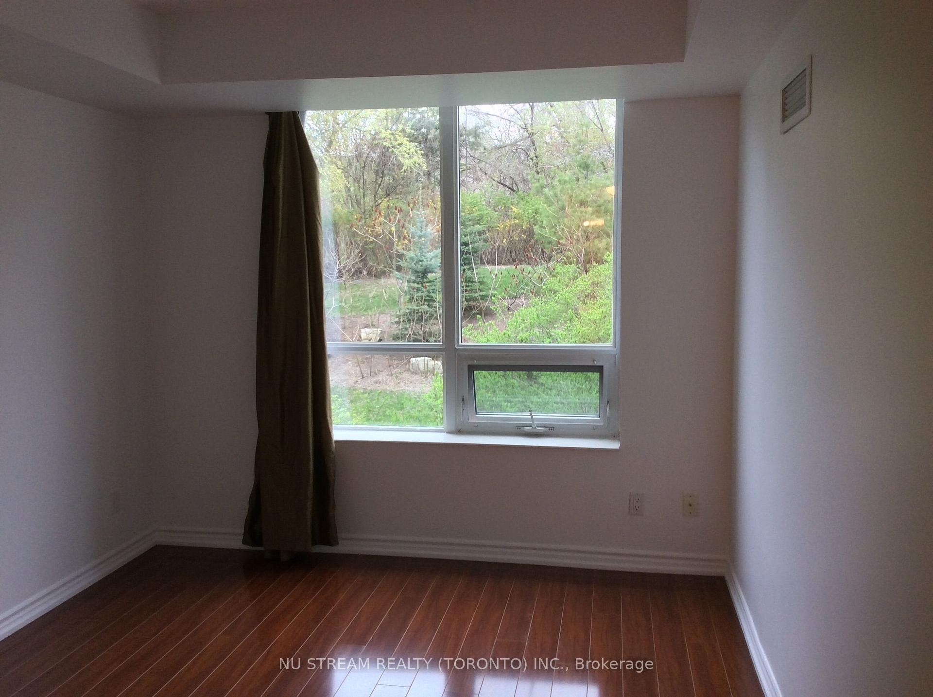 Photo 3 of Unit 315, 28 William carson Crescent, North York, St. Andrew-Windfields — HOMEH