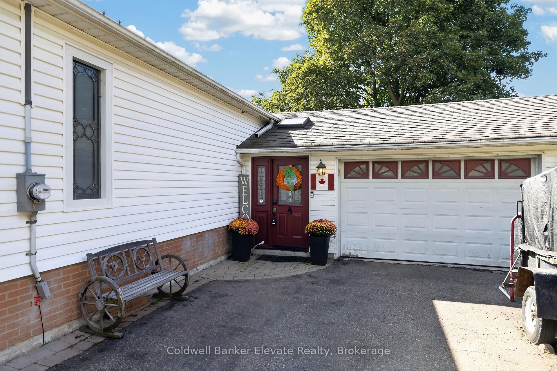 Photo 6 of 32 Chelvin Drive, Halton Hills, Georgetown — HOMEH