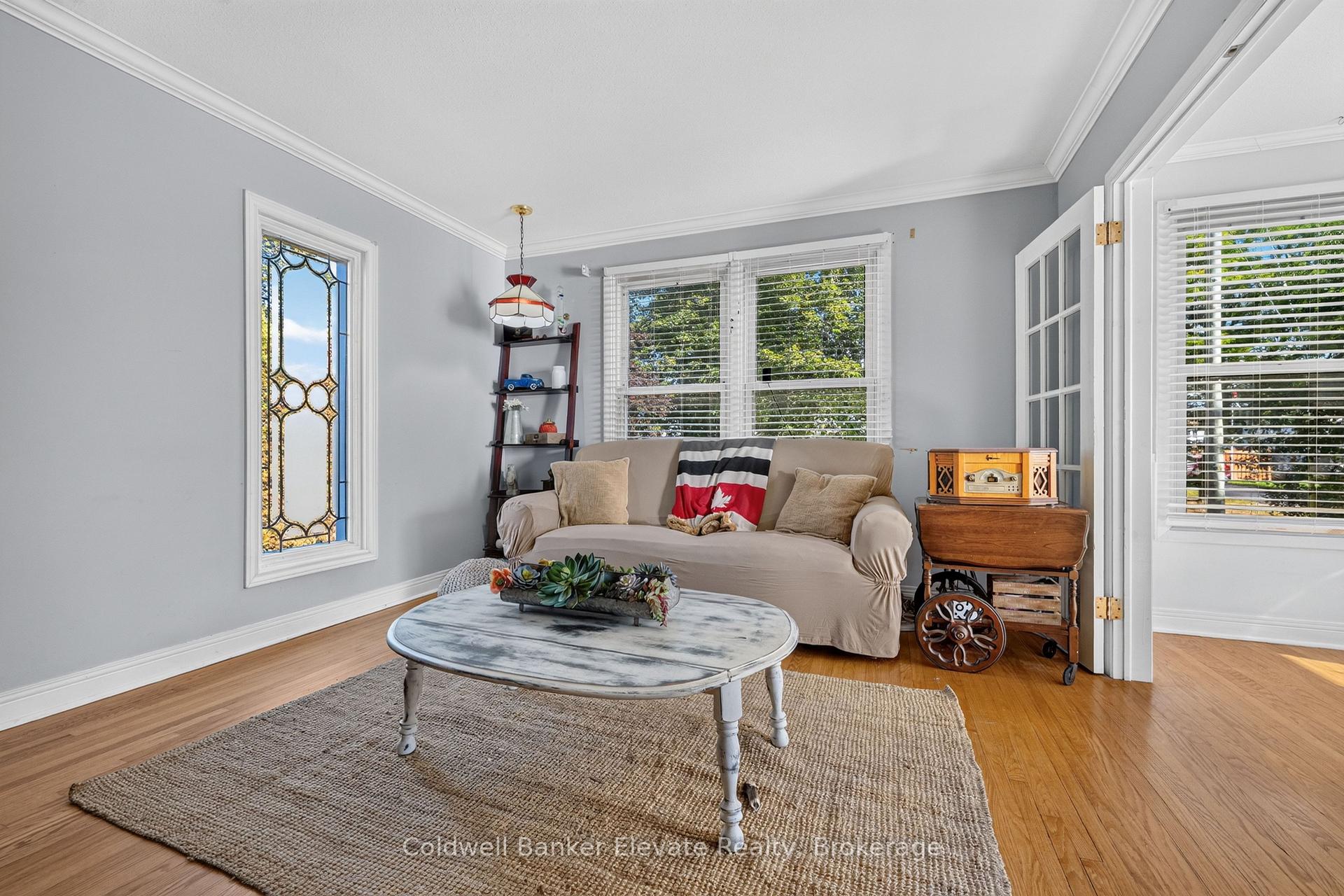 Photo 10 of 32 Chelvin Drive, Halton Hills, Georgetown — HOMEH