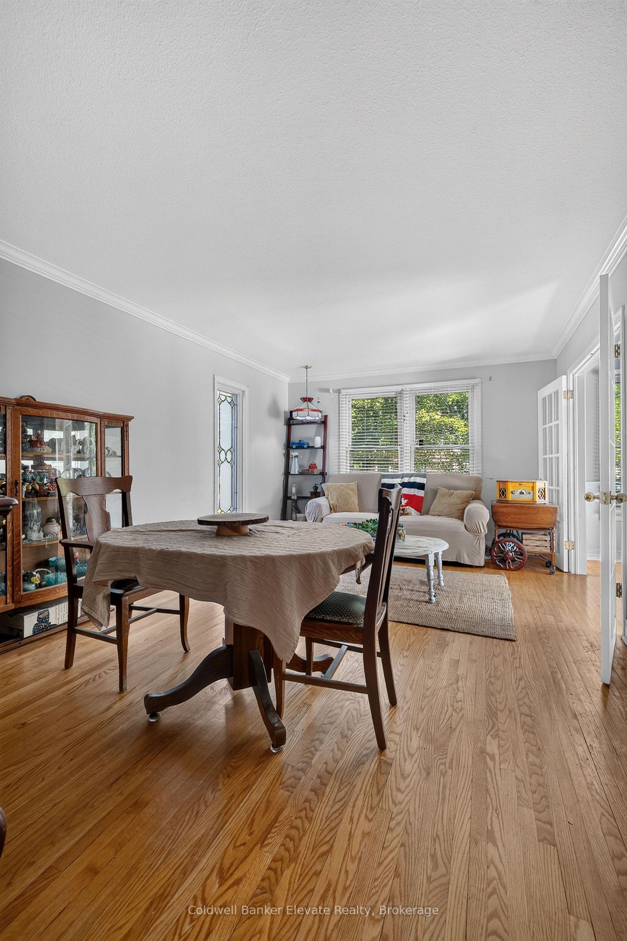 Photo 14 of 32 Chelvin Drive, Halton Hills, Georgetown — HOMEH
