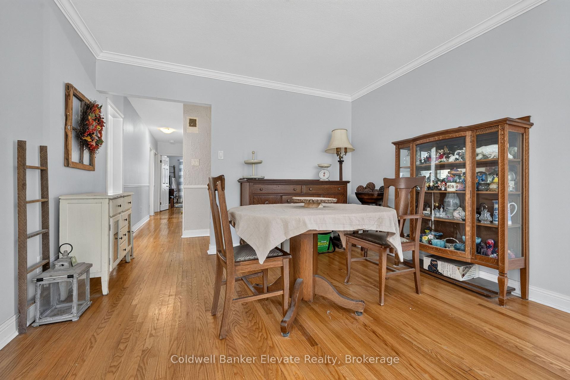 Photo 17 of 32 Chelvin Drive, Halton Hills, Georgetown — HOMEH