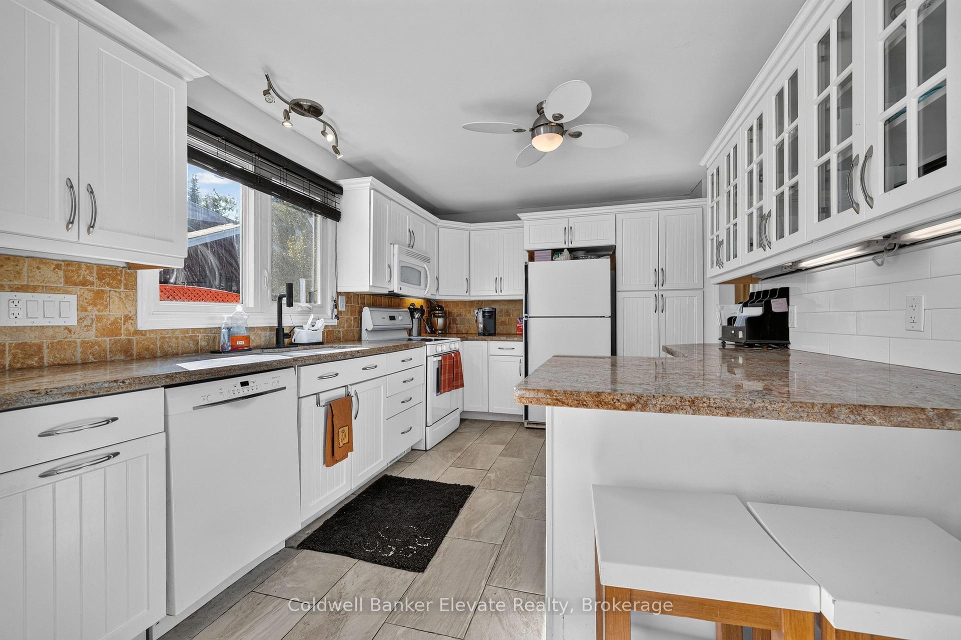 Photo 21 of 32 Chelvin Drive, Halton Hills, Georgetown — HOMEH