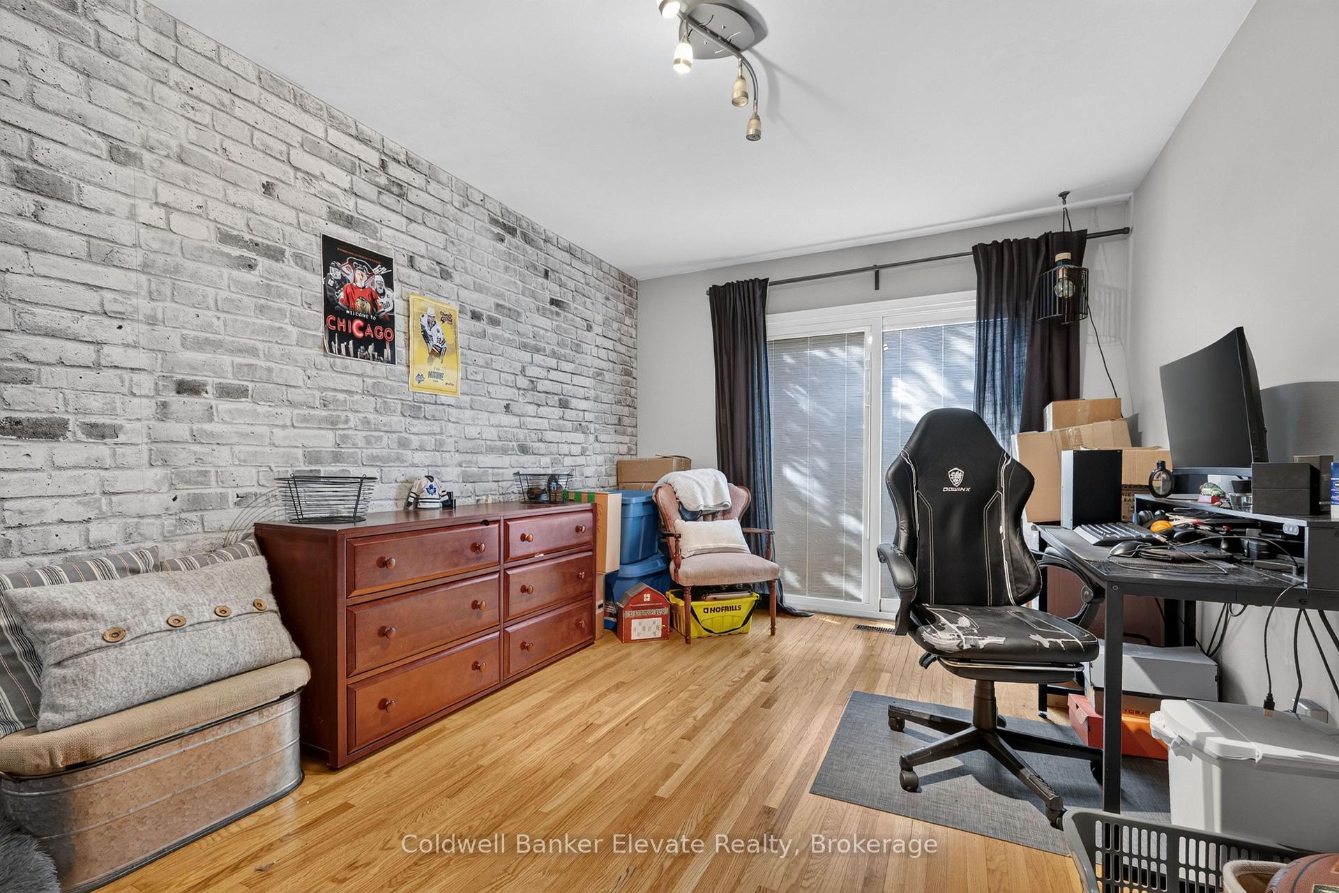 Photo 25 of 32 Chelvin Drive, Halton Hills, Georgetown — HOMEH