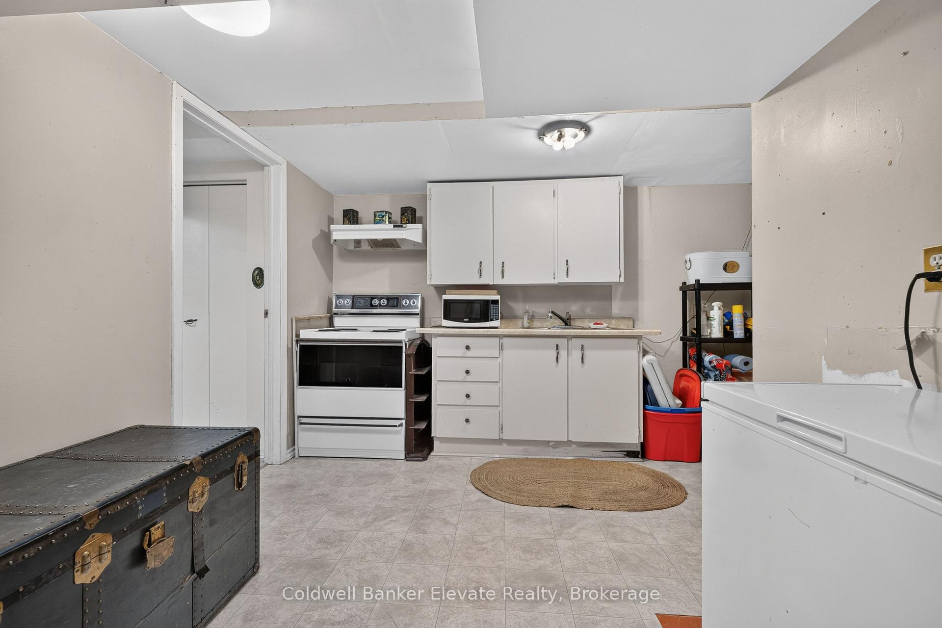 Photo 35 of 32 Chelvin Drive, Halton Hills, Georgetown — HOMEH