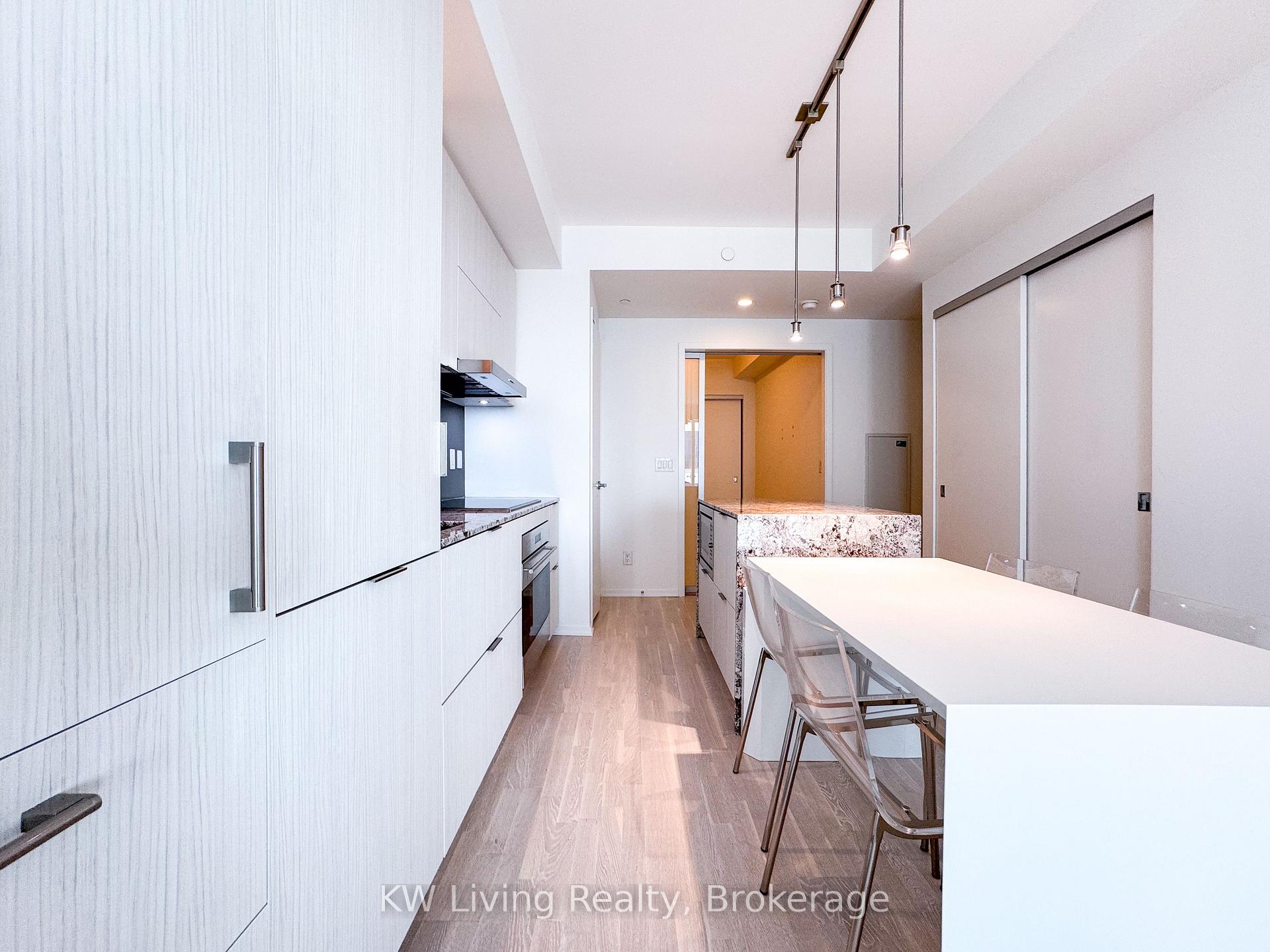 Photo 4 of Unit 6107, 1 Bloor Street E, Toronto, Church-Yonge Corridor — HOMEH
