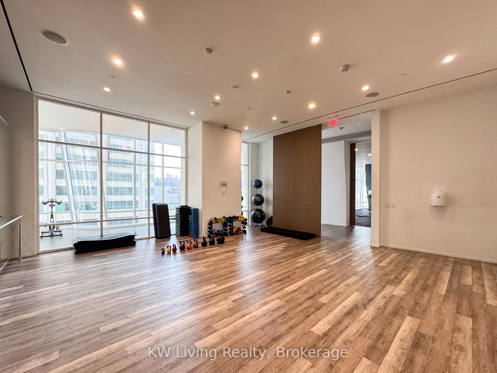 Photo 19 of Unit 6107, 1 Bloor Street E, Toronto, Church-Yonge Corridor — HOMEH