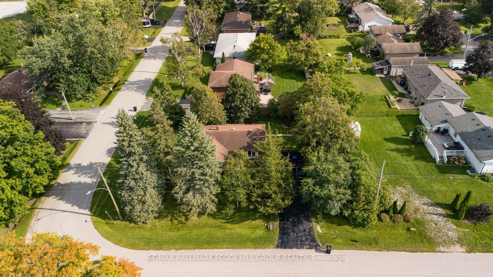 Photo 10 of 3 Maguire Avenue, Springwater, Minesing — HOMEH