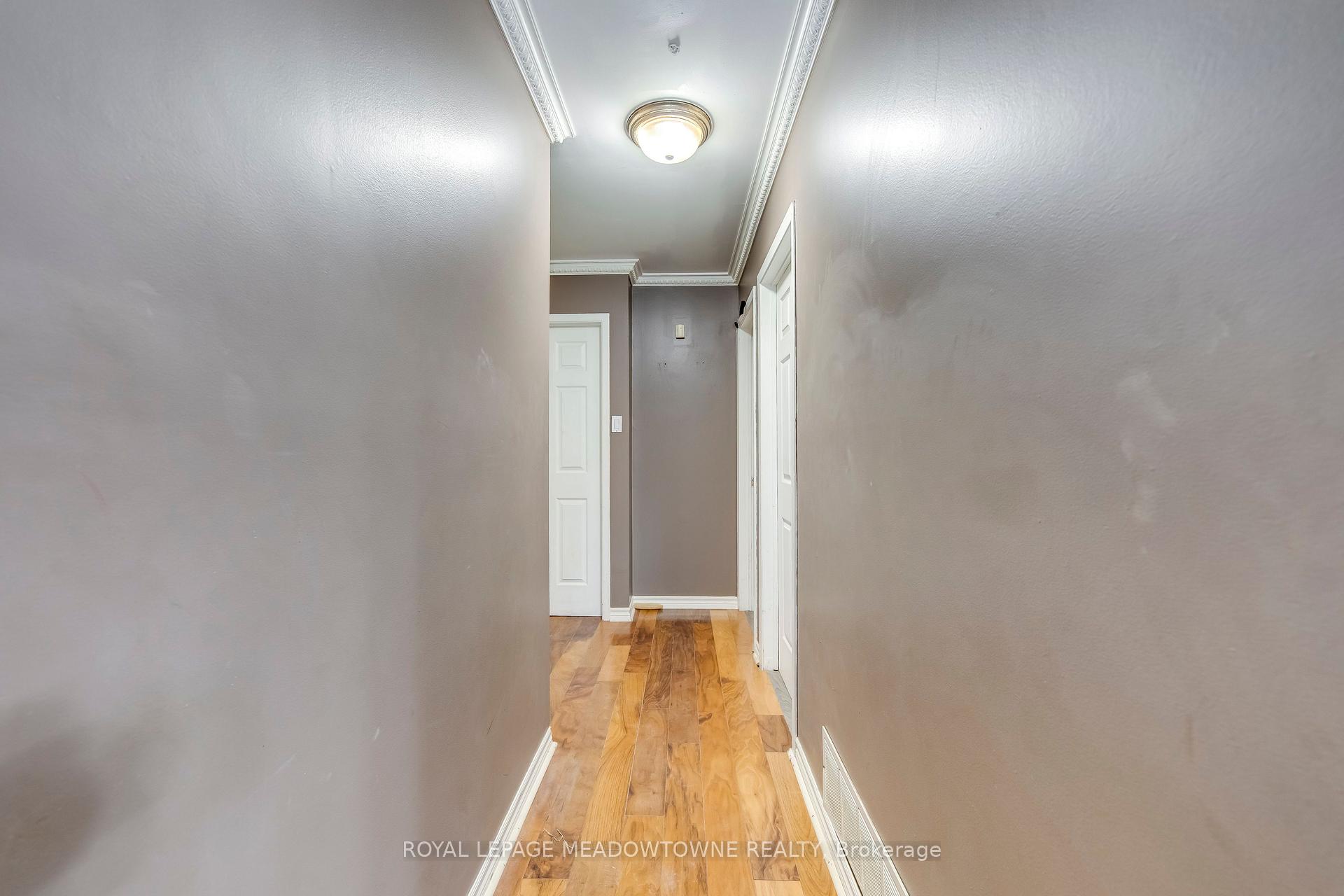 Photo 6 of 8 Midhurst Drive, Etobicoke, West Humber-Clairville — HOMEH