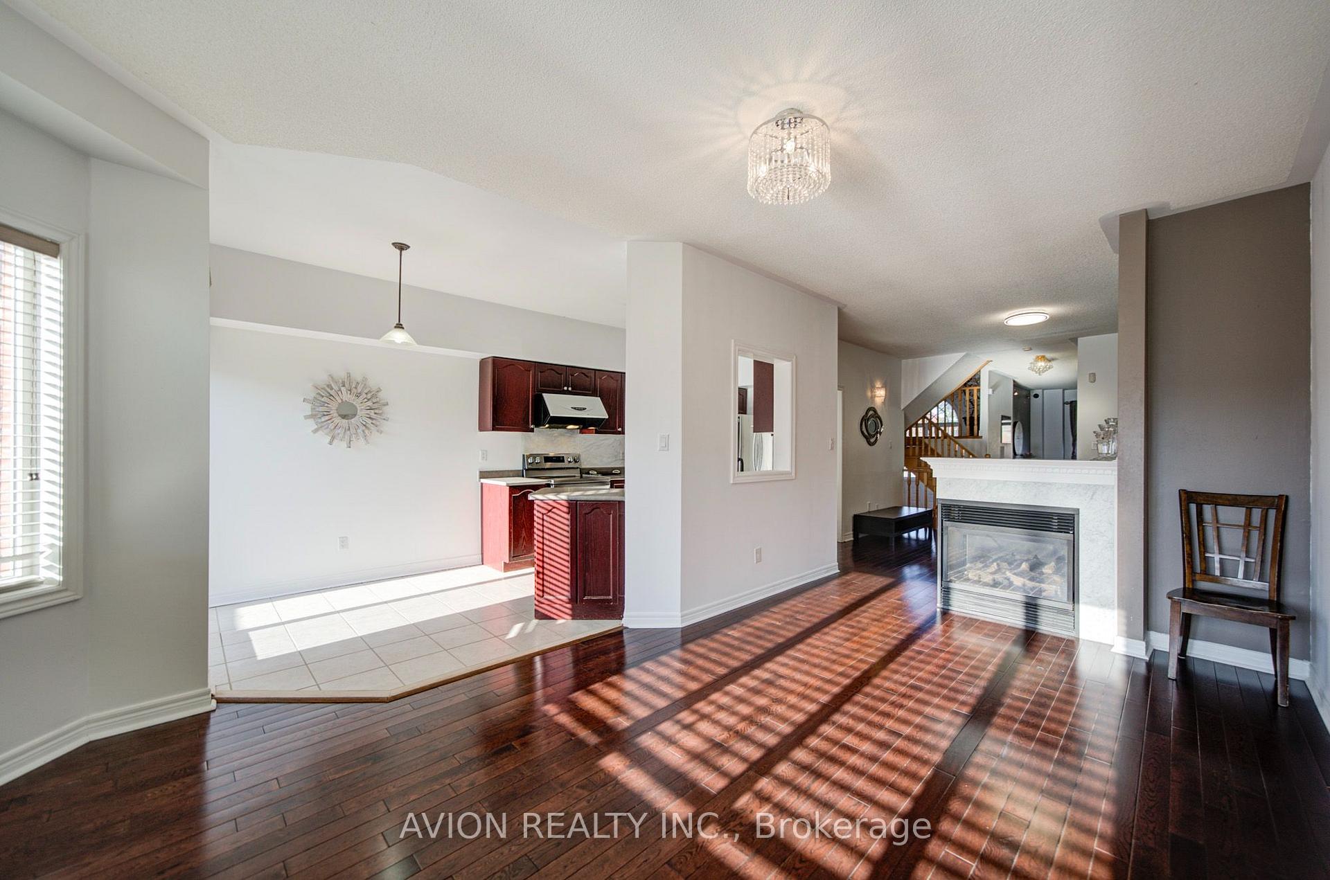 Photo 10 of 82 Kimono Crescent, Richmond Hill, Rouge Woods — HOMEH