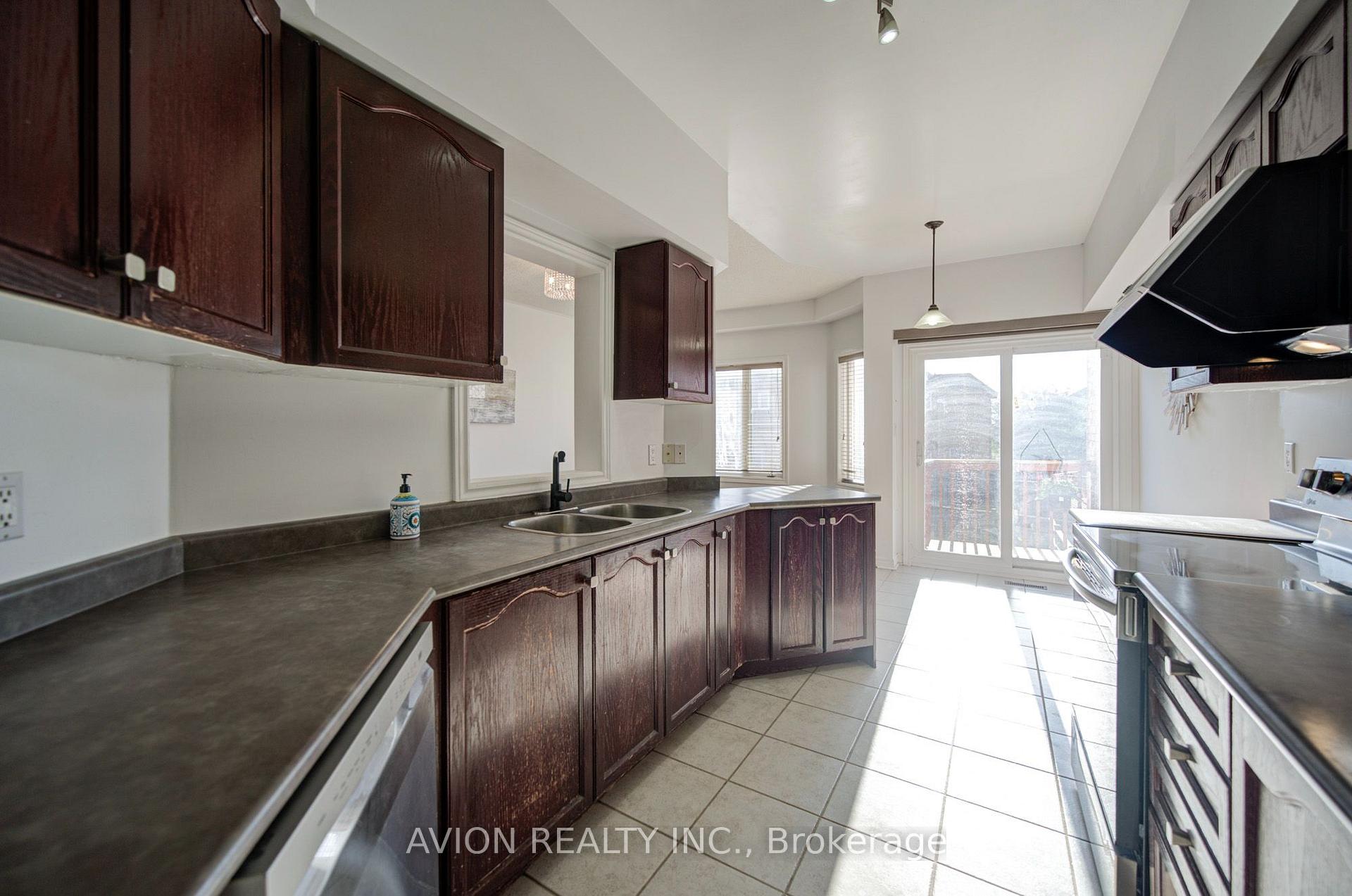 Photo 12 of 82 Kimono Crescent, Richmond Hill, Rouge Woods — HOMEH