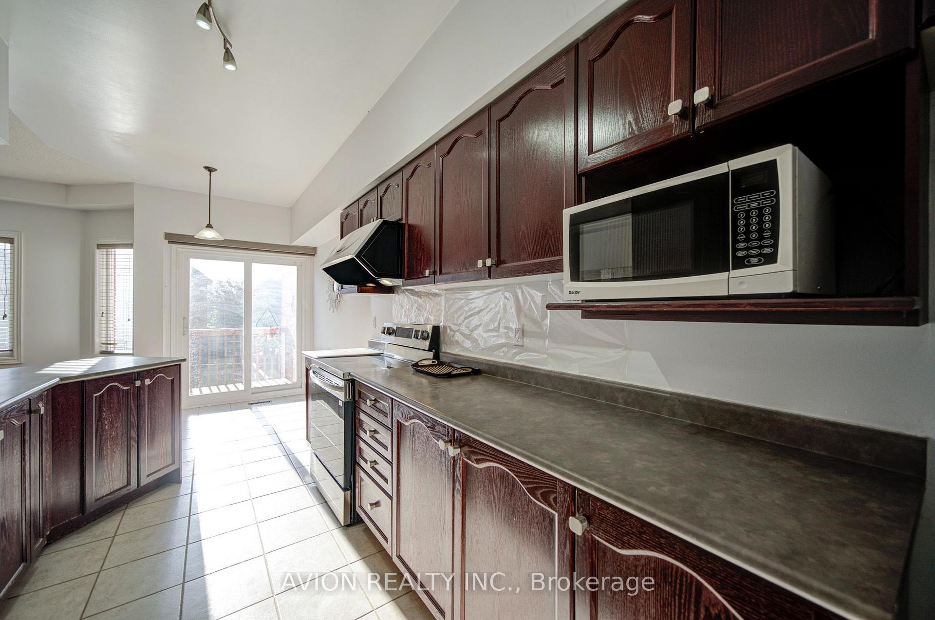Photo 13 of 82 Kimono Crescent, Richmond Hill, Rouge Woods — HOMEH