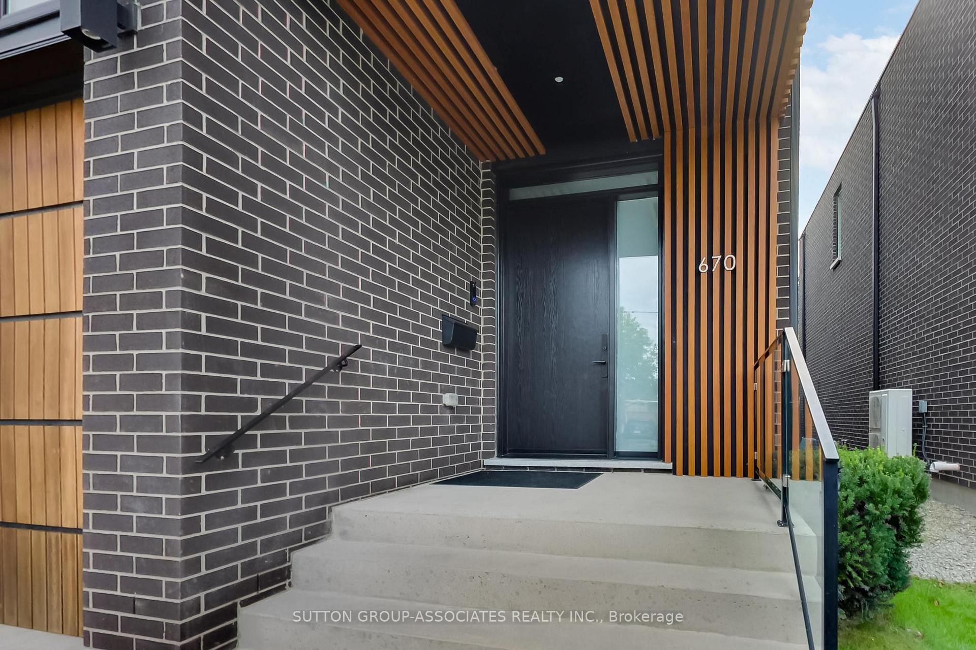 Photo 2 of 670 Winona Drive, Toronto, Humewood-Cedarvale — HOMEH