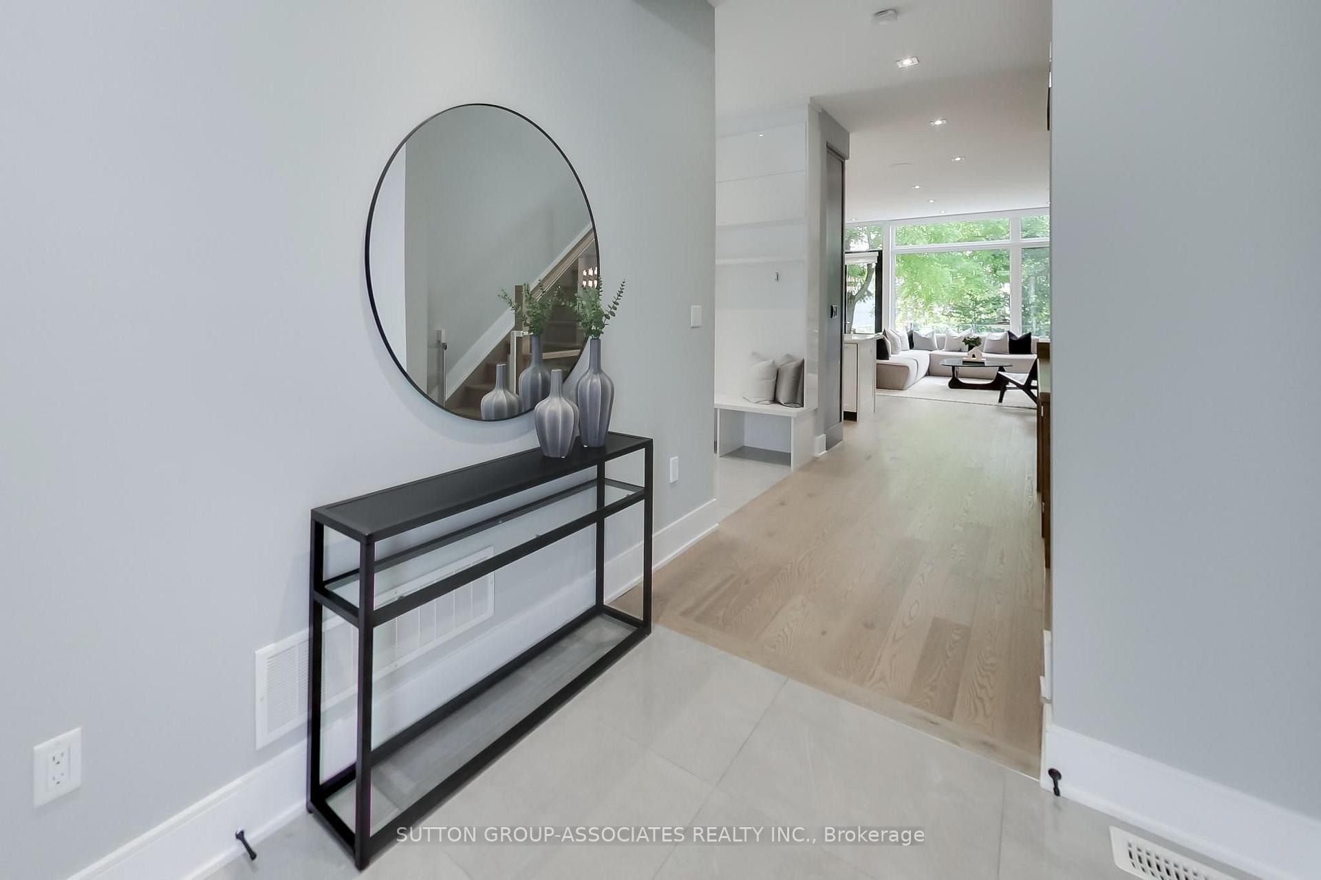 Photo 3 of 670 Winona Drive, Toronto, Humewood-Cedarvale — HOMEH