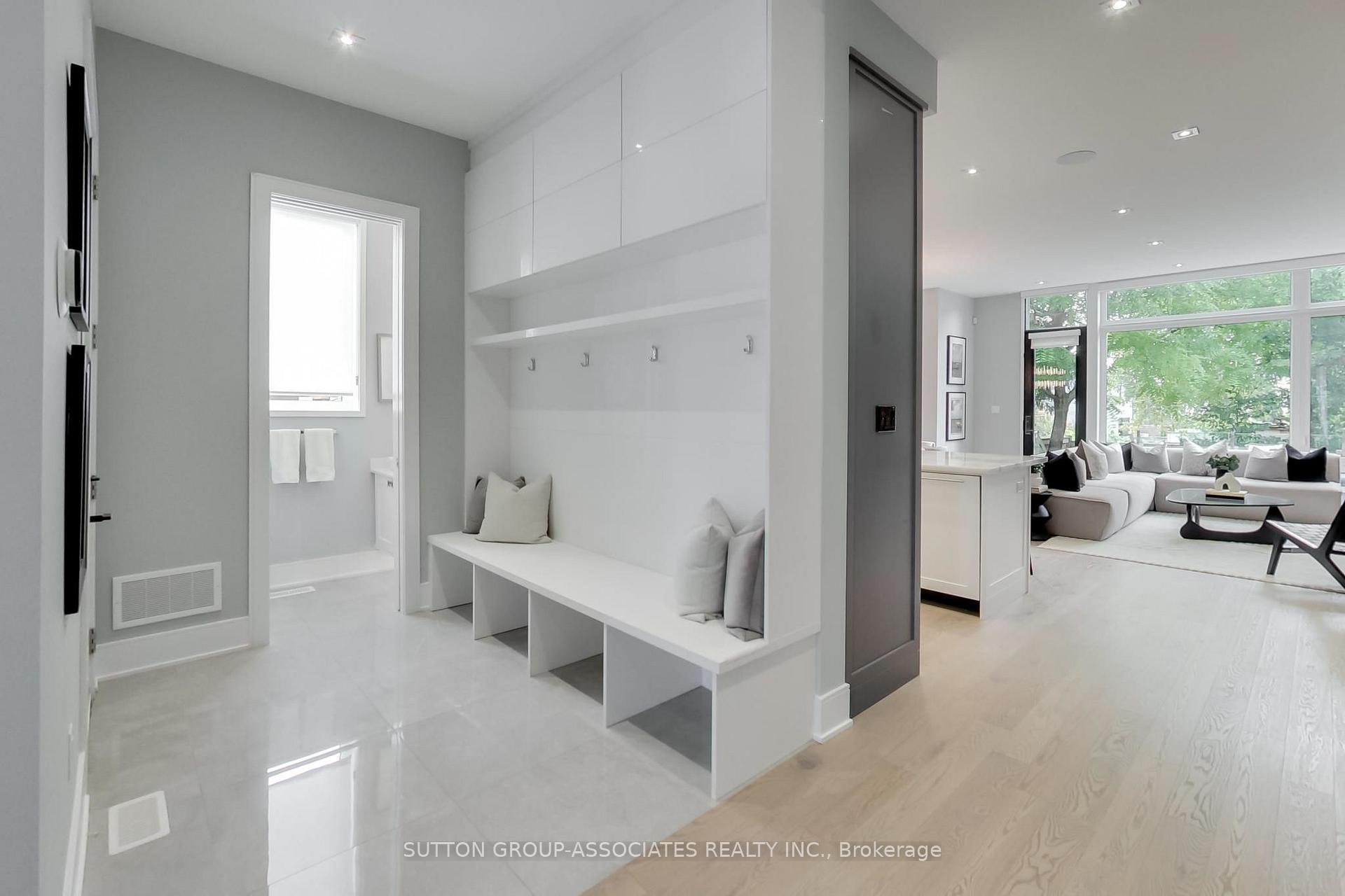Photo 5 of 670 Winona Drive, Toronto, Humewood-Cedarvale — HOMEH