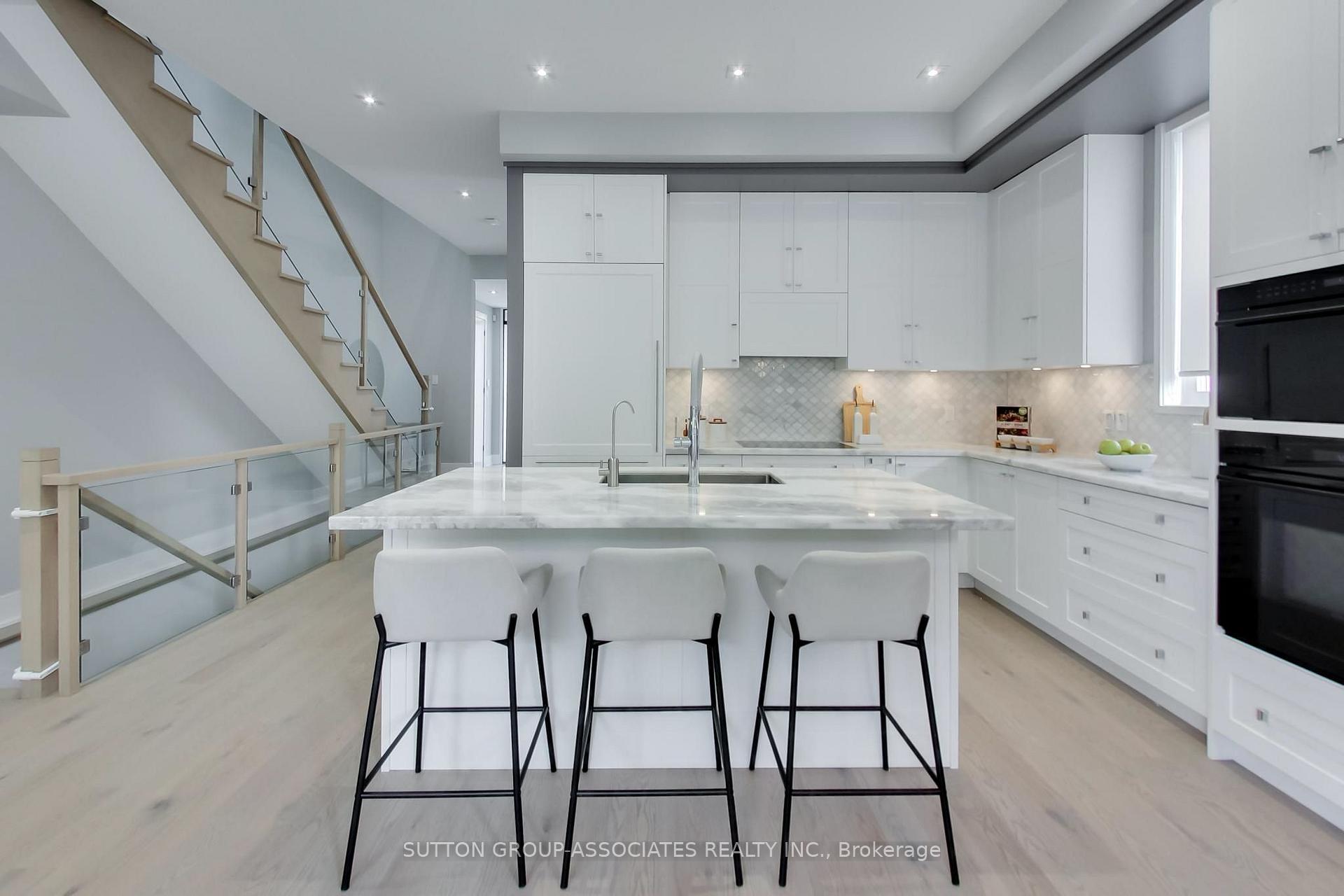 Photo 11 of 670 Winona Drive, Toronto, Humewood-Cedarvale — HOMEH